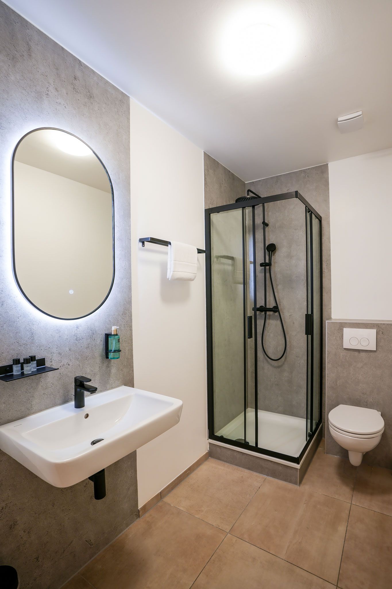 room detail thumbnail 1