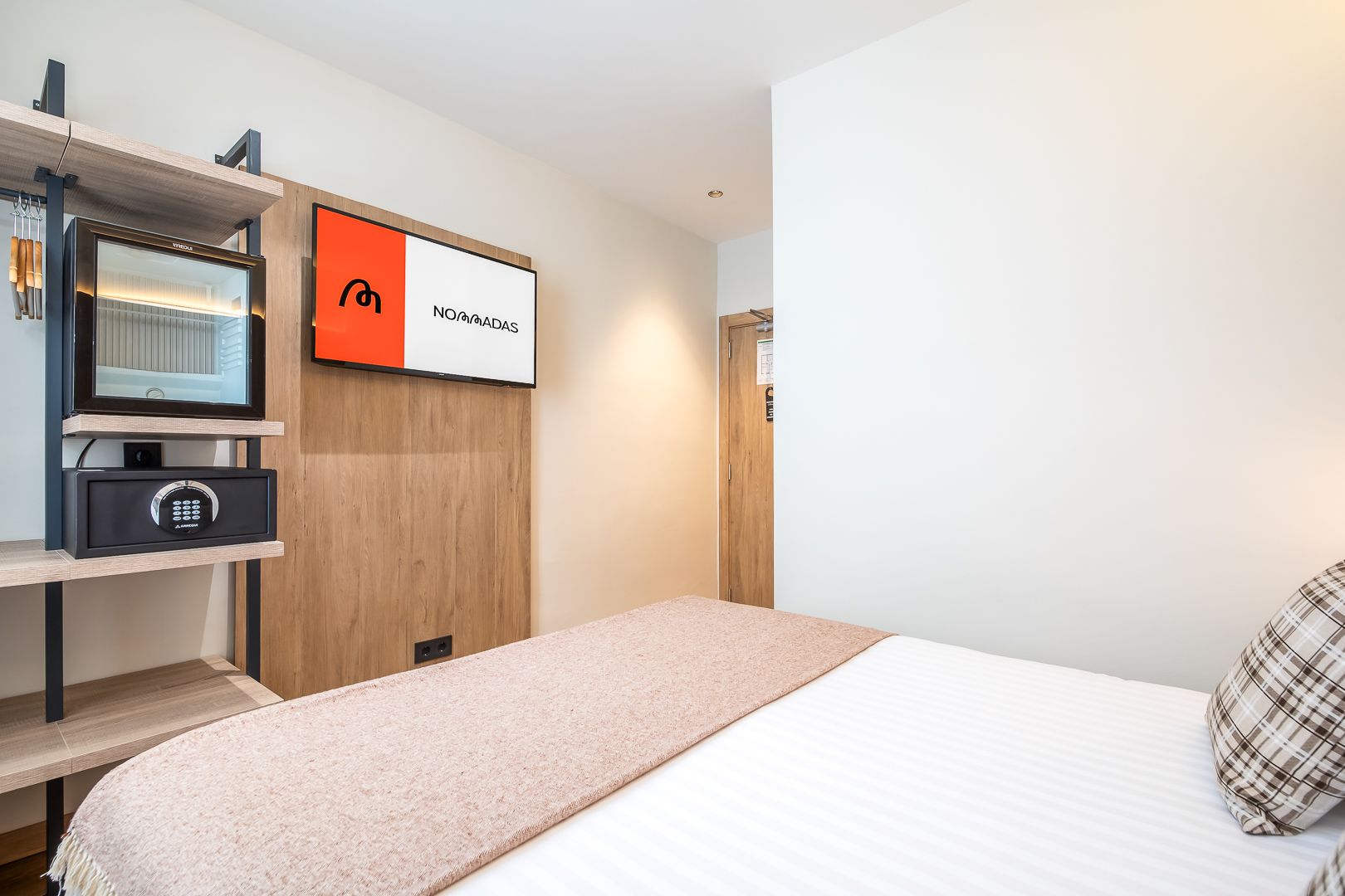 Hotel nommadas jero valencia, Valencia