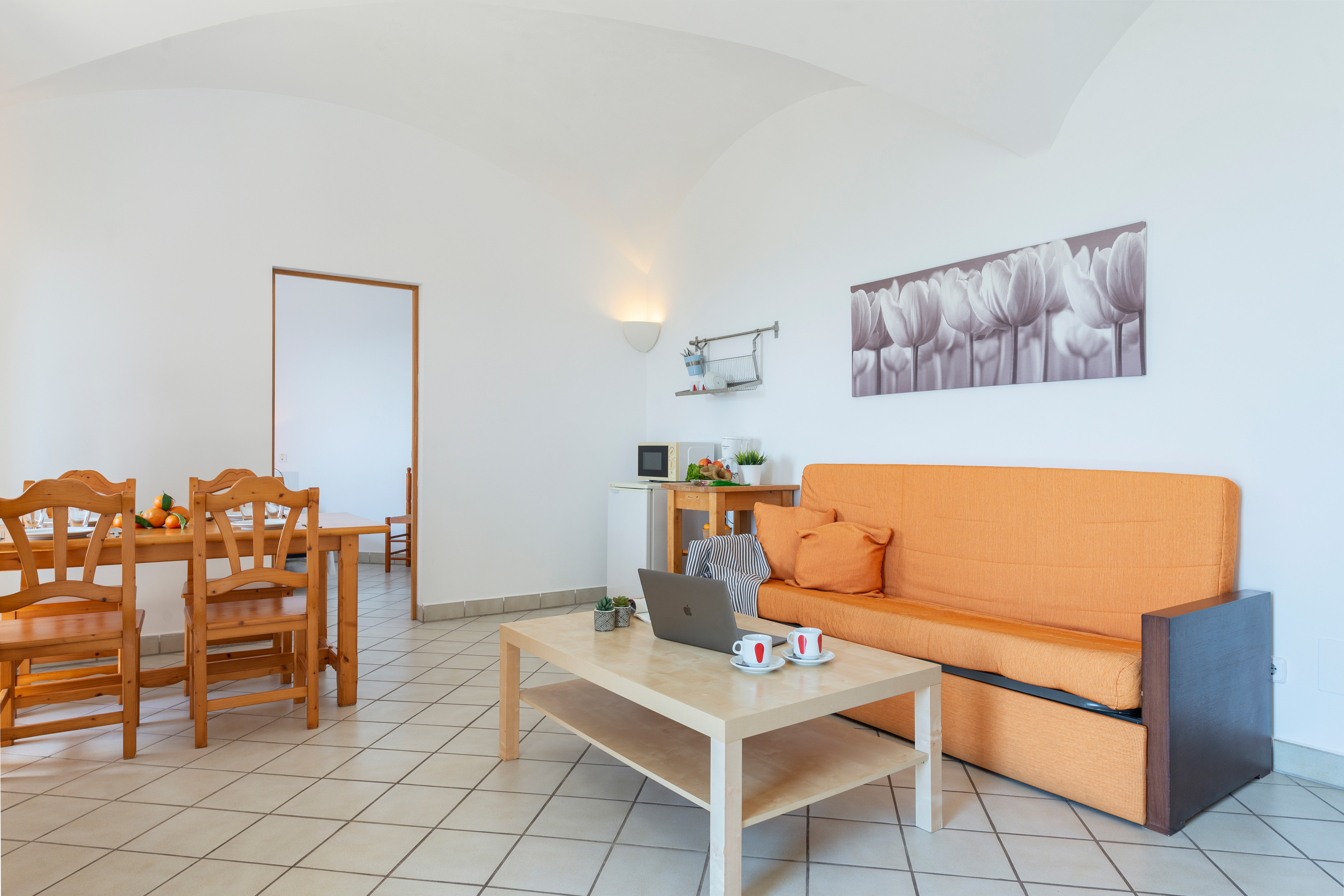 Apartamento de 2 dormitorios con balcón