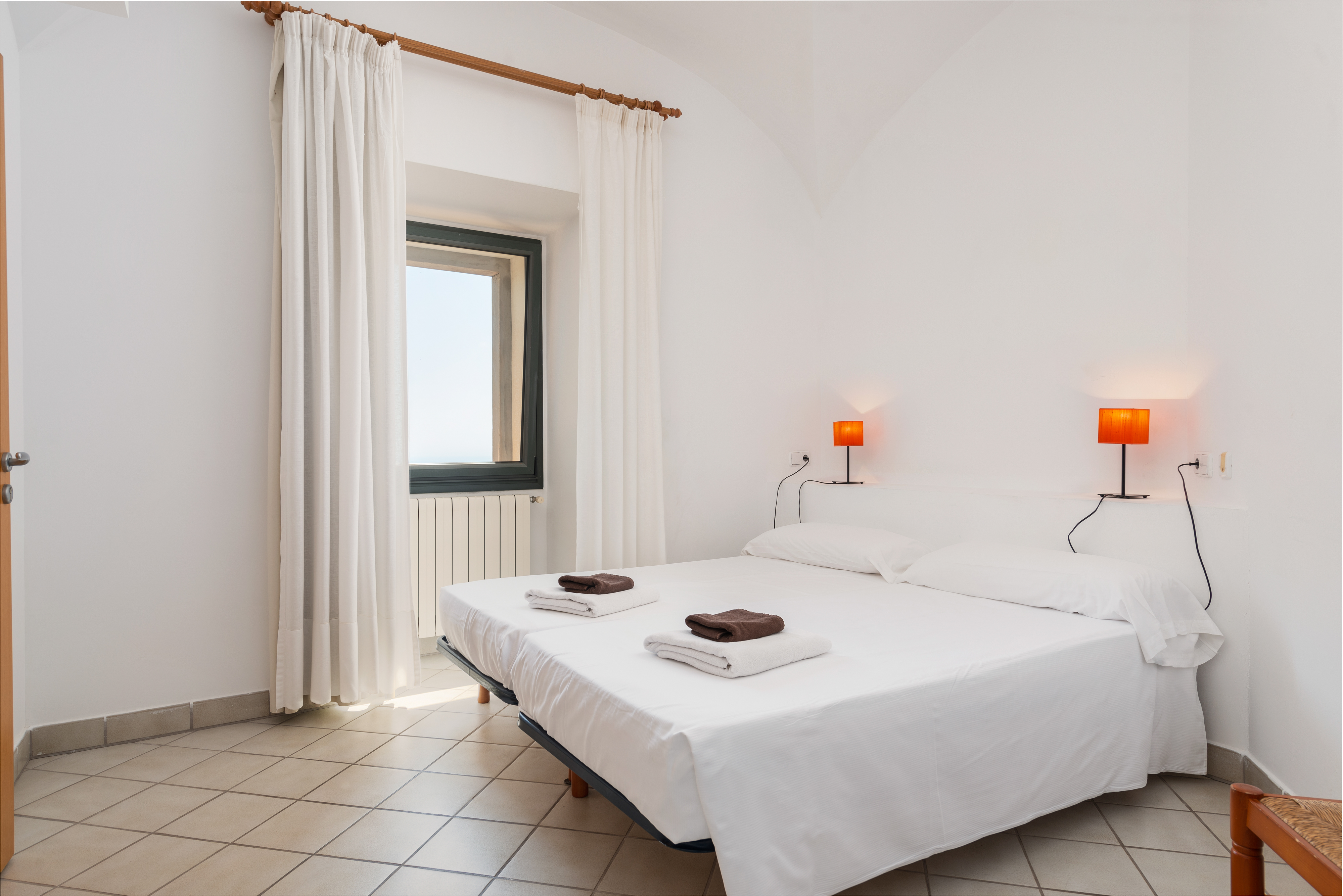 Apartamento de 2 dormitorios con balcón