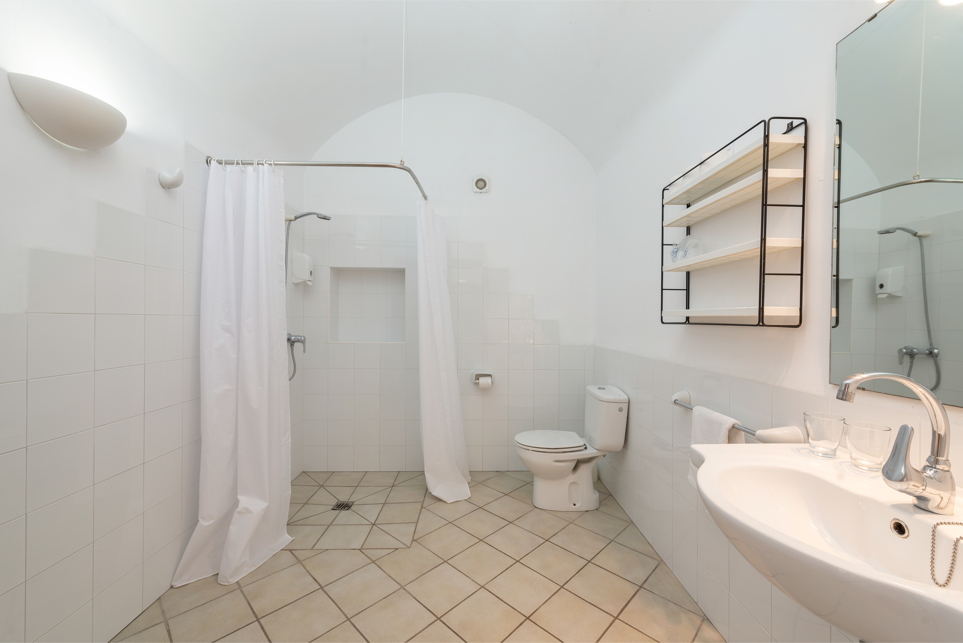 Apartamento de 2 dormitorios con balcón