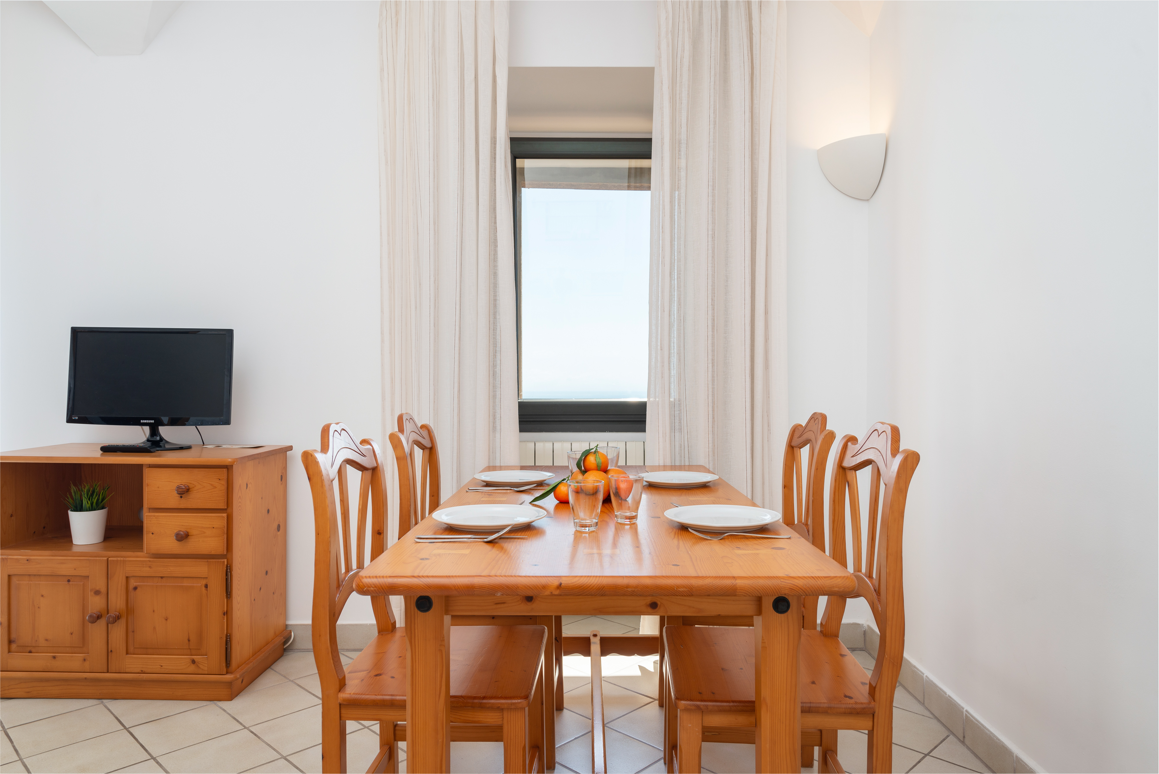 Apartamento de 2 dormitorios con balcón