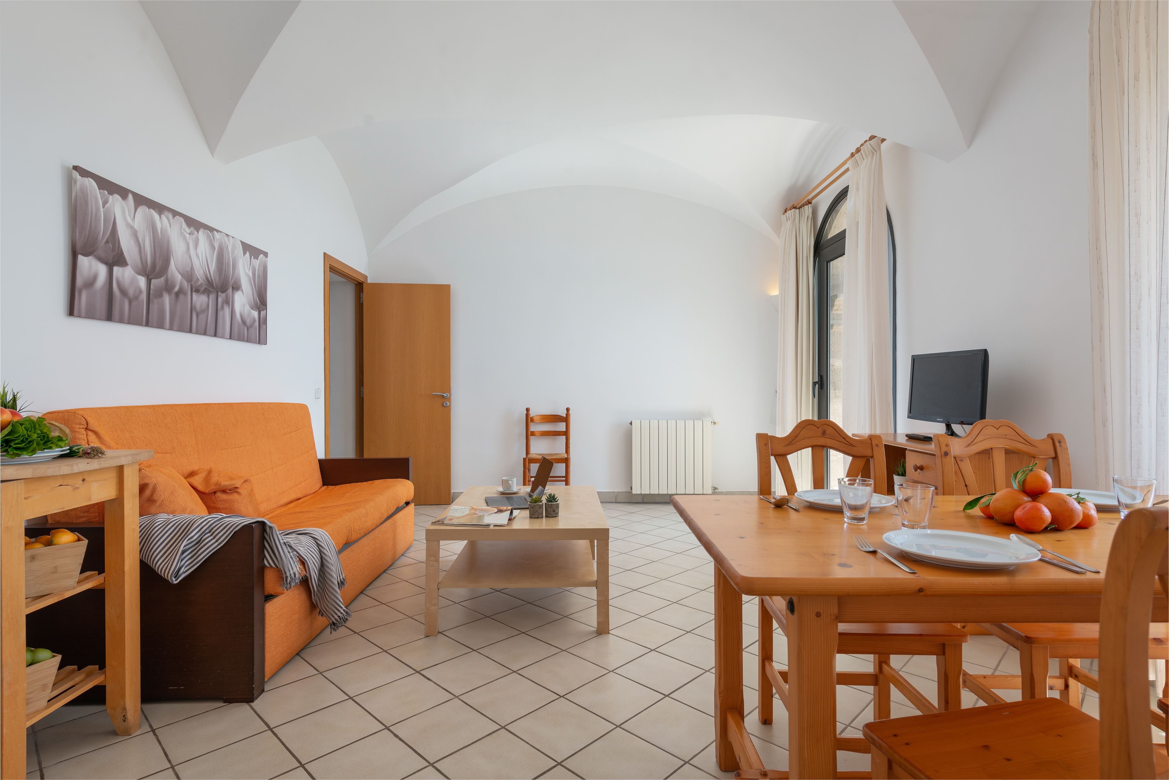 Apartamento de 2 dormitorios con balcón