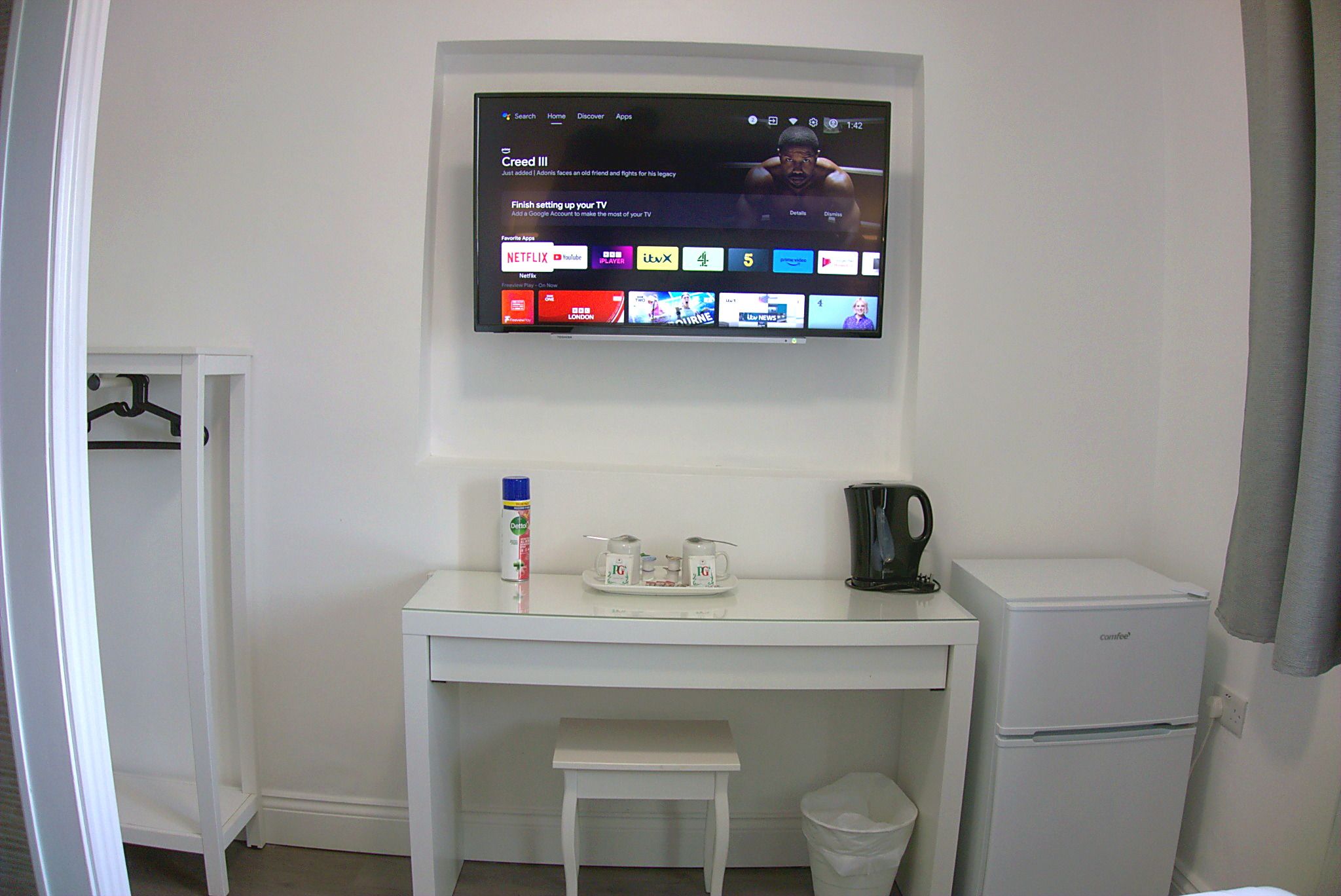 room detail thumbnail 2