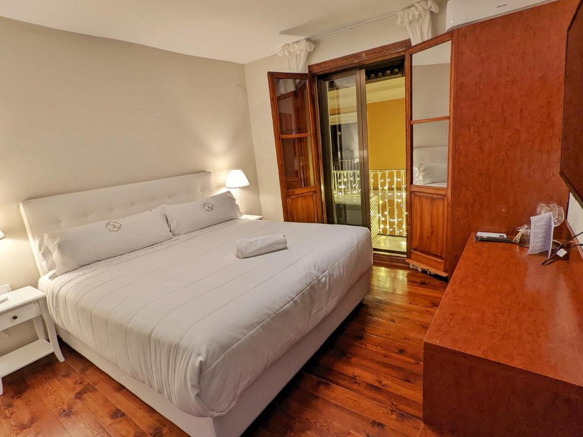 Hotel catalina suites***