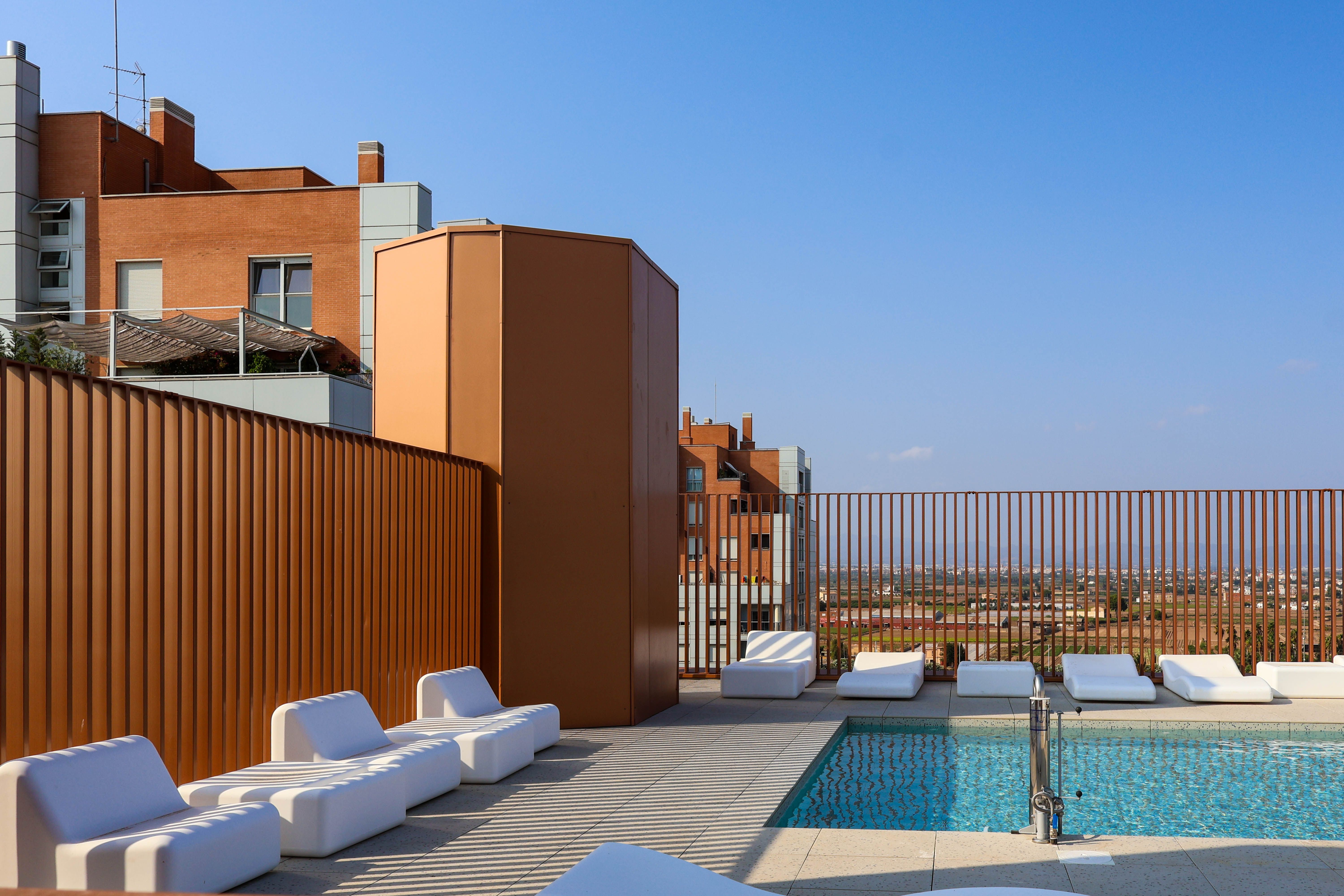 Loop inn home tower burjassot, Burjassot