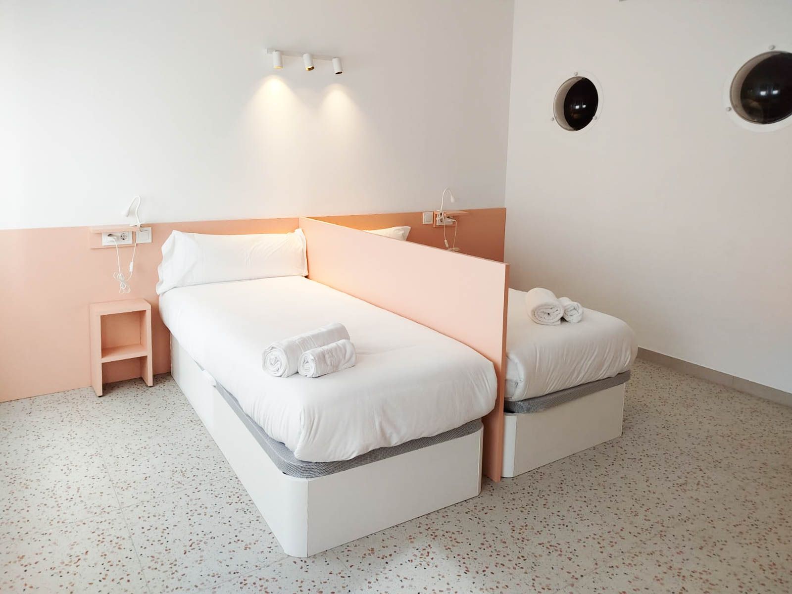 Loop inn home tower burjassot, Burjassot