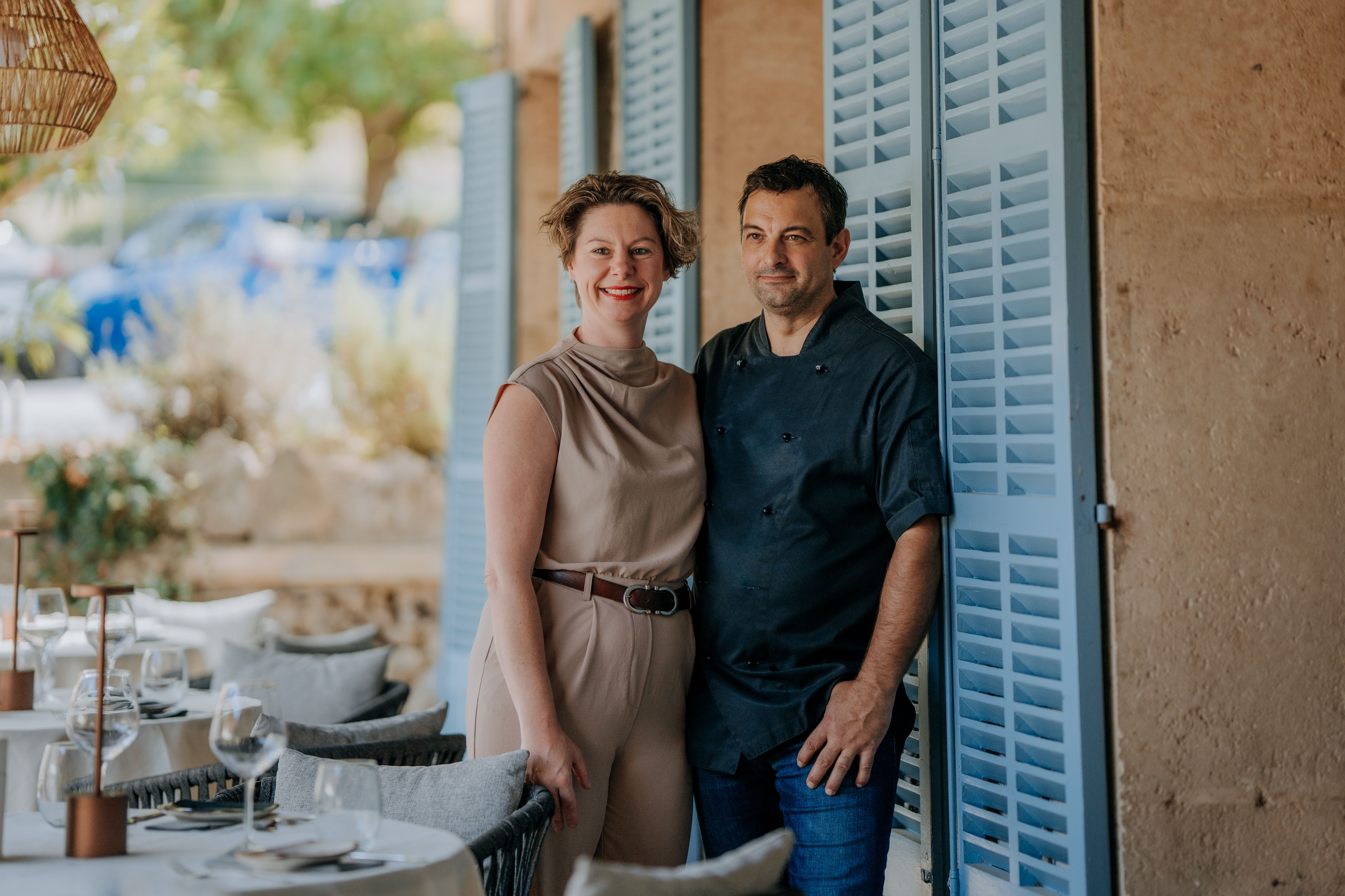 Nou dalt muntanya, Orient