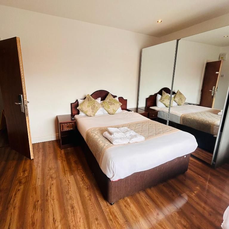room detail thumbnail 0