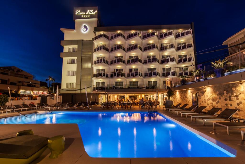 Essence boutique hotel by don paquito, Måàlaga