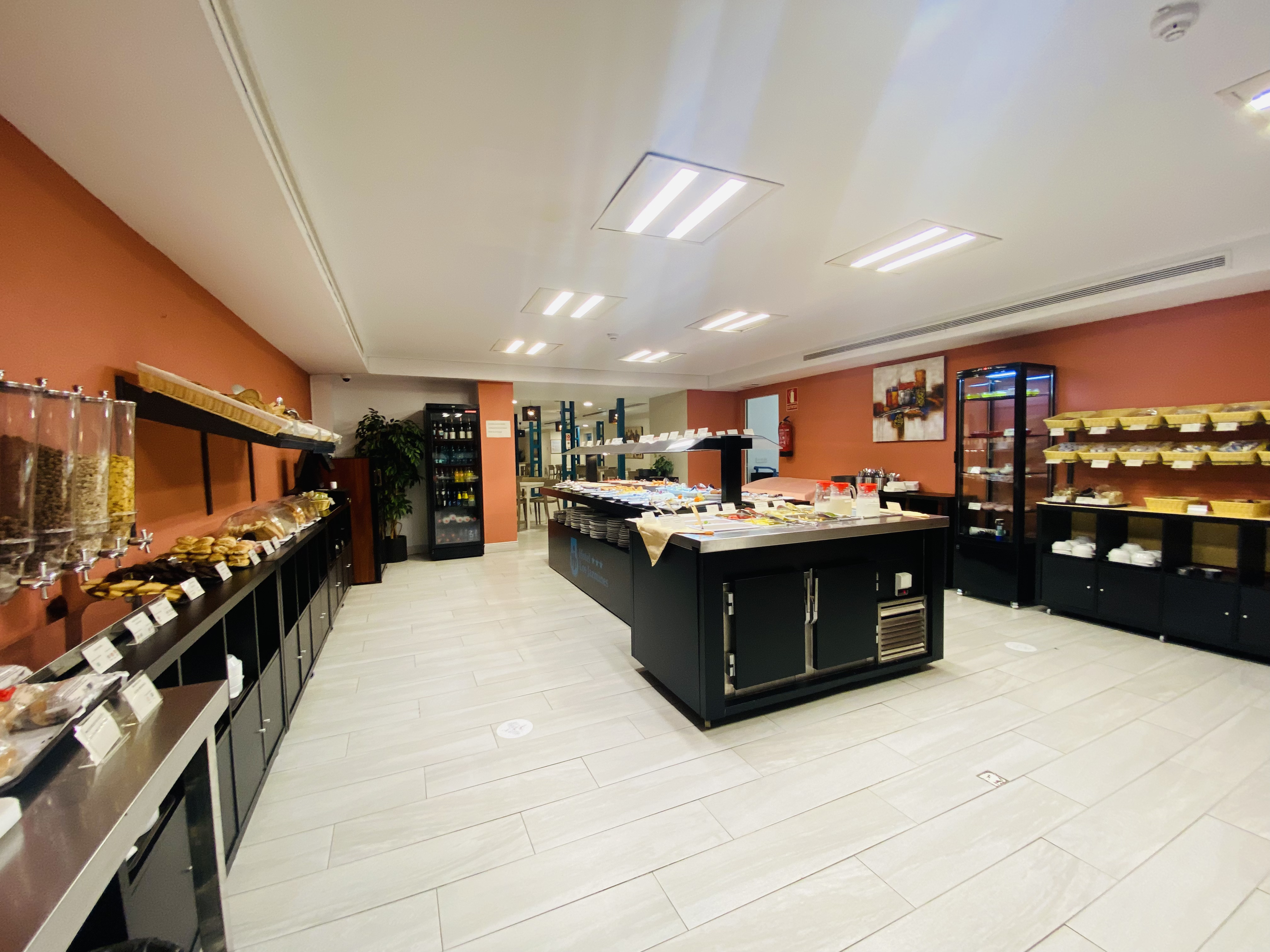 Apartamentos los jazmines, Torremolinos