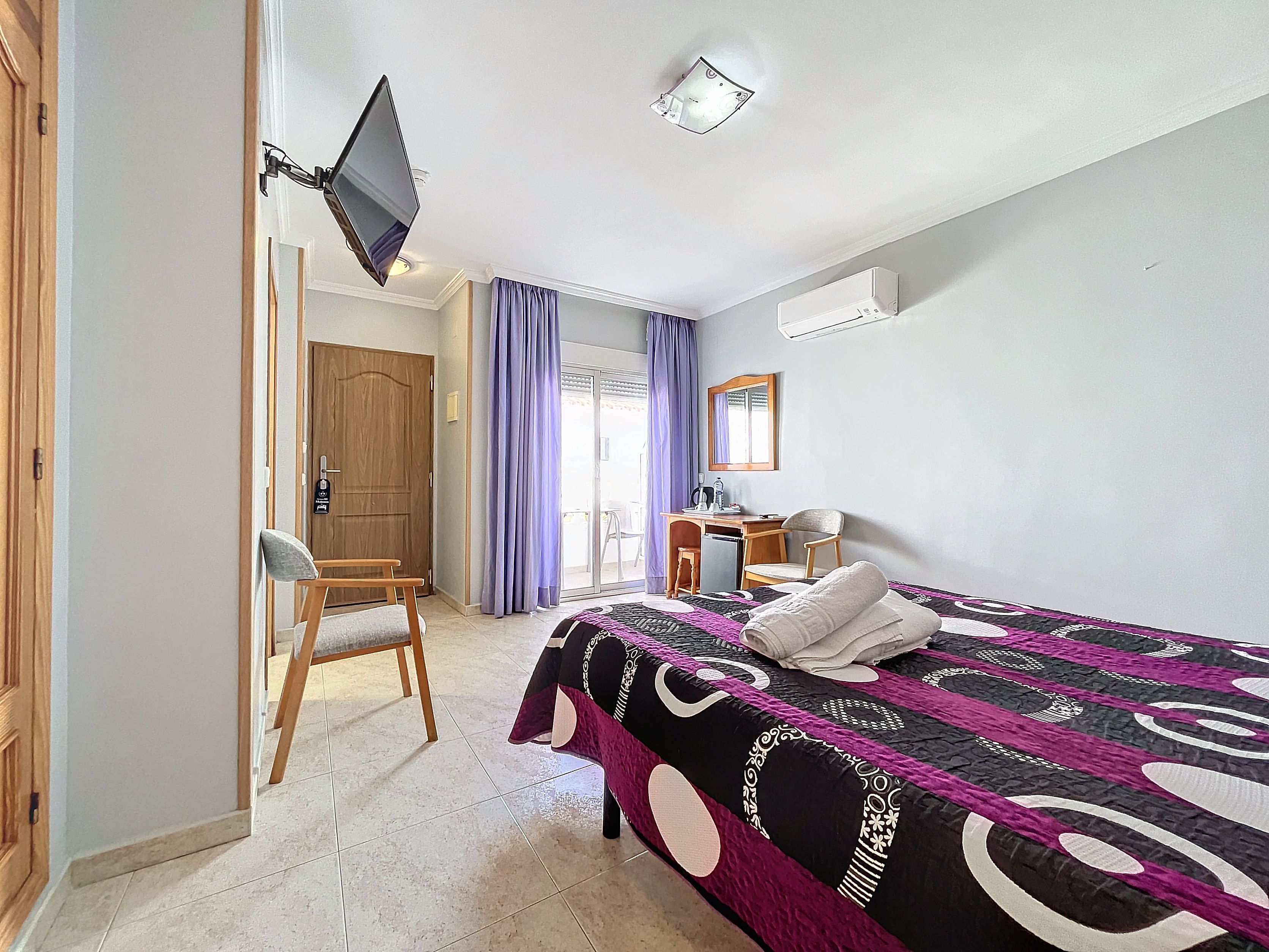 Noguera hotel , L Alfas del Pi