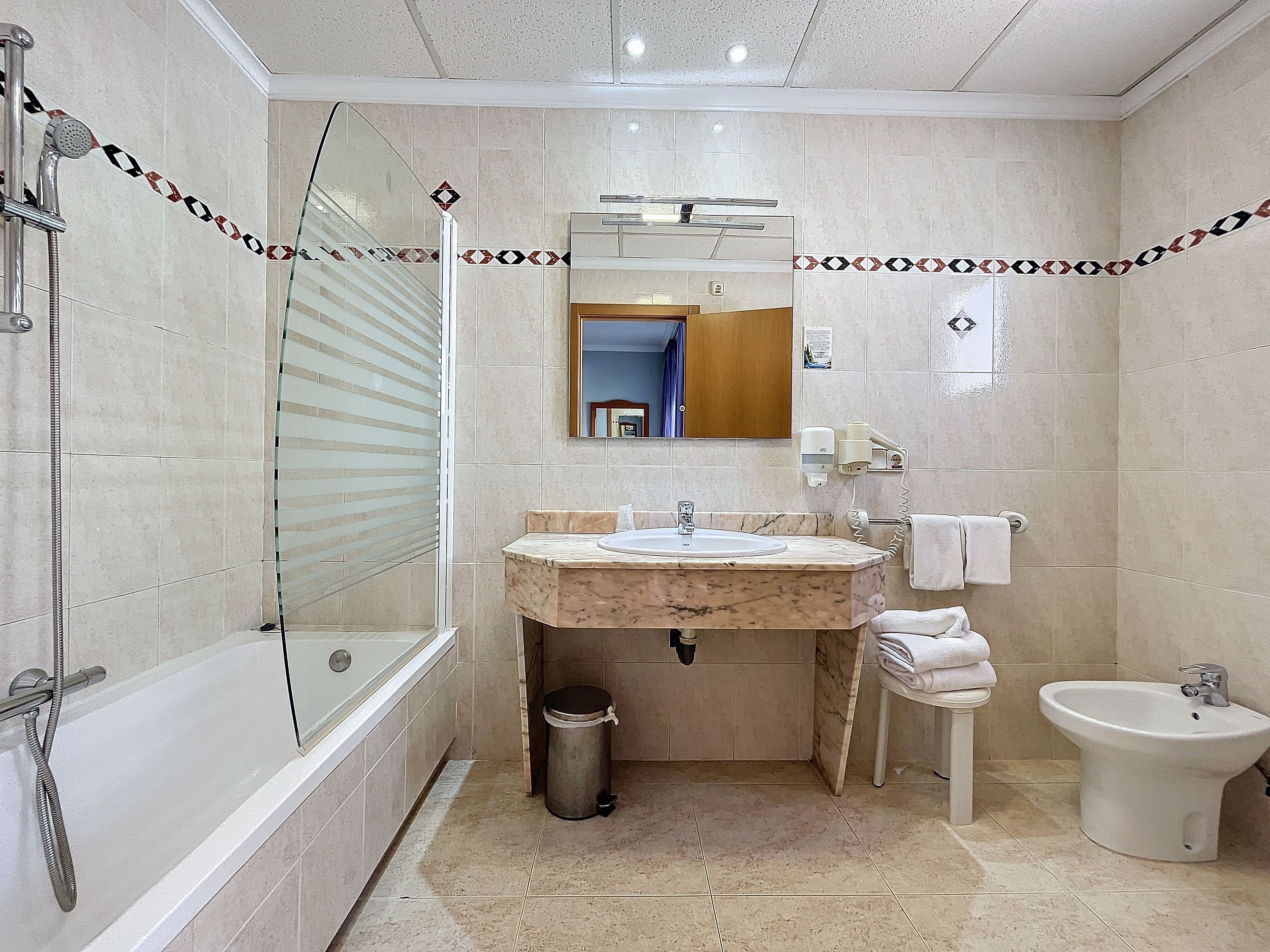 Noguera hotel , L Alfas del Pi