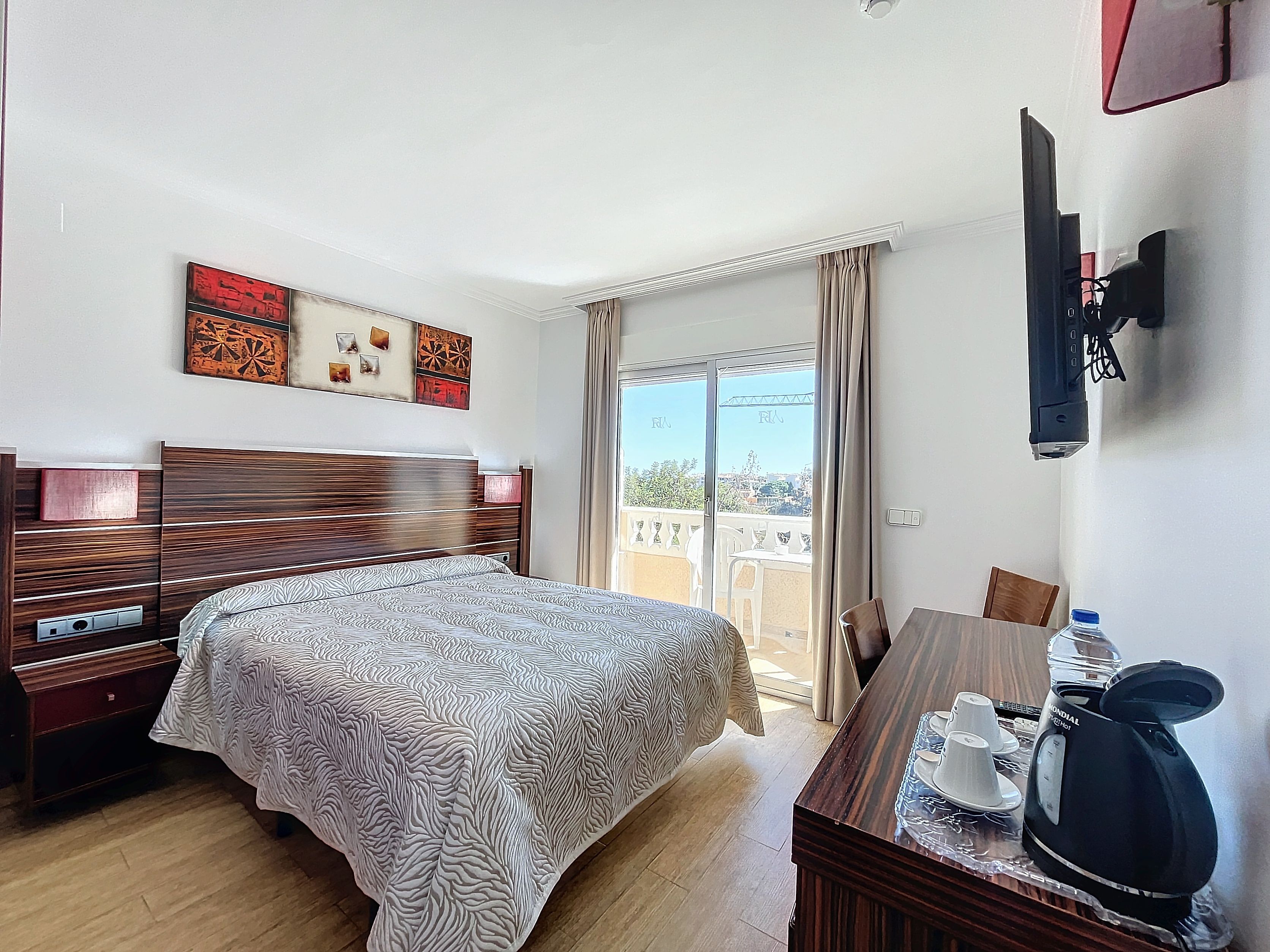 Noguera hotel , L Alfas del Pi