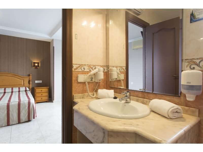 Noguera hotel , L Alfas del Pi