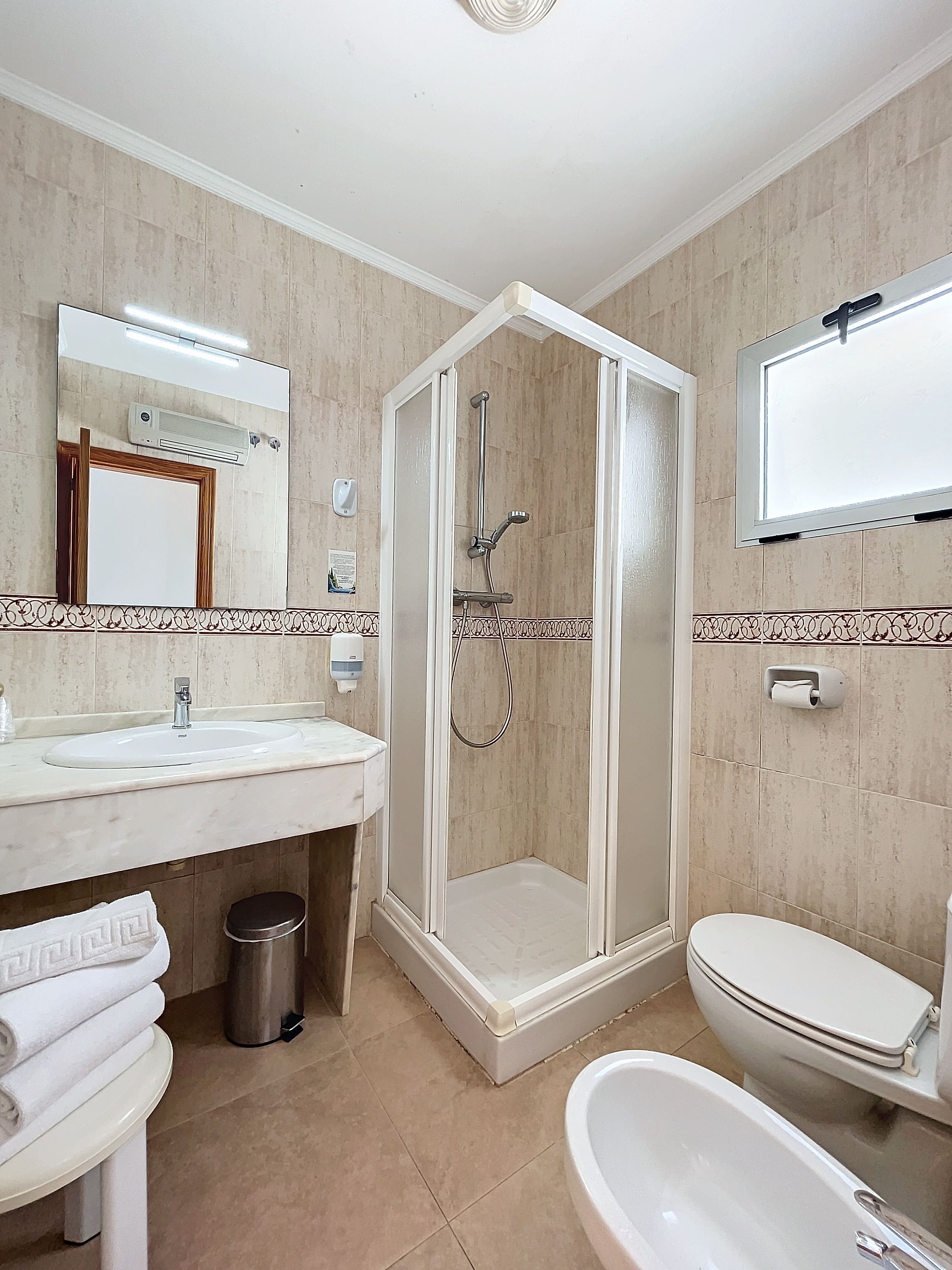 Noguera hotel , L Alfas del Pi