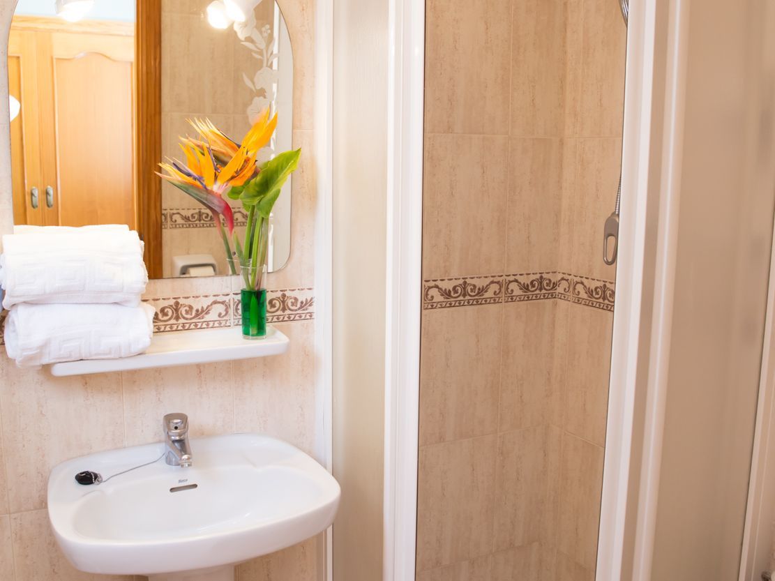 Noguera hotel , L Alfas del Pi