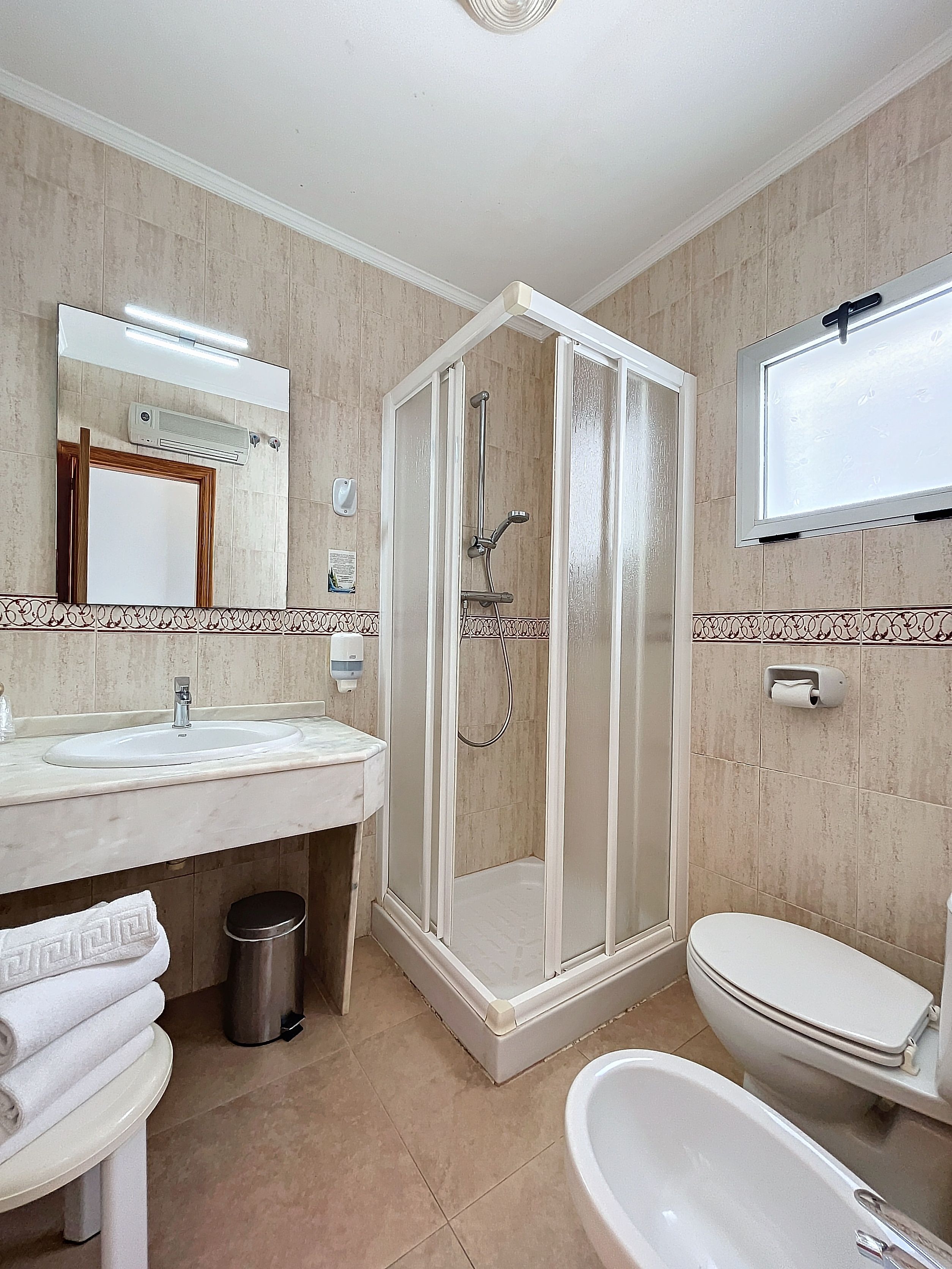 Noguera hotel , L Alfas del Pi