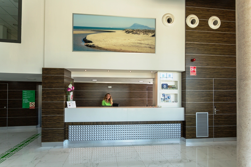 Aparthotel playa oliva, Oliva