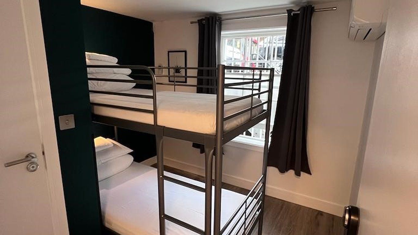 room detail thumbnail 0