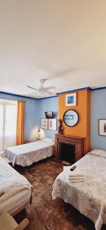 room detail thumbnail 1