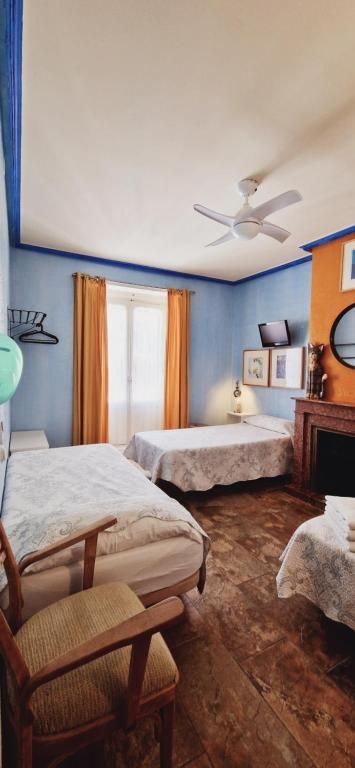 room detail thumbnail 2