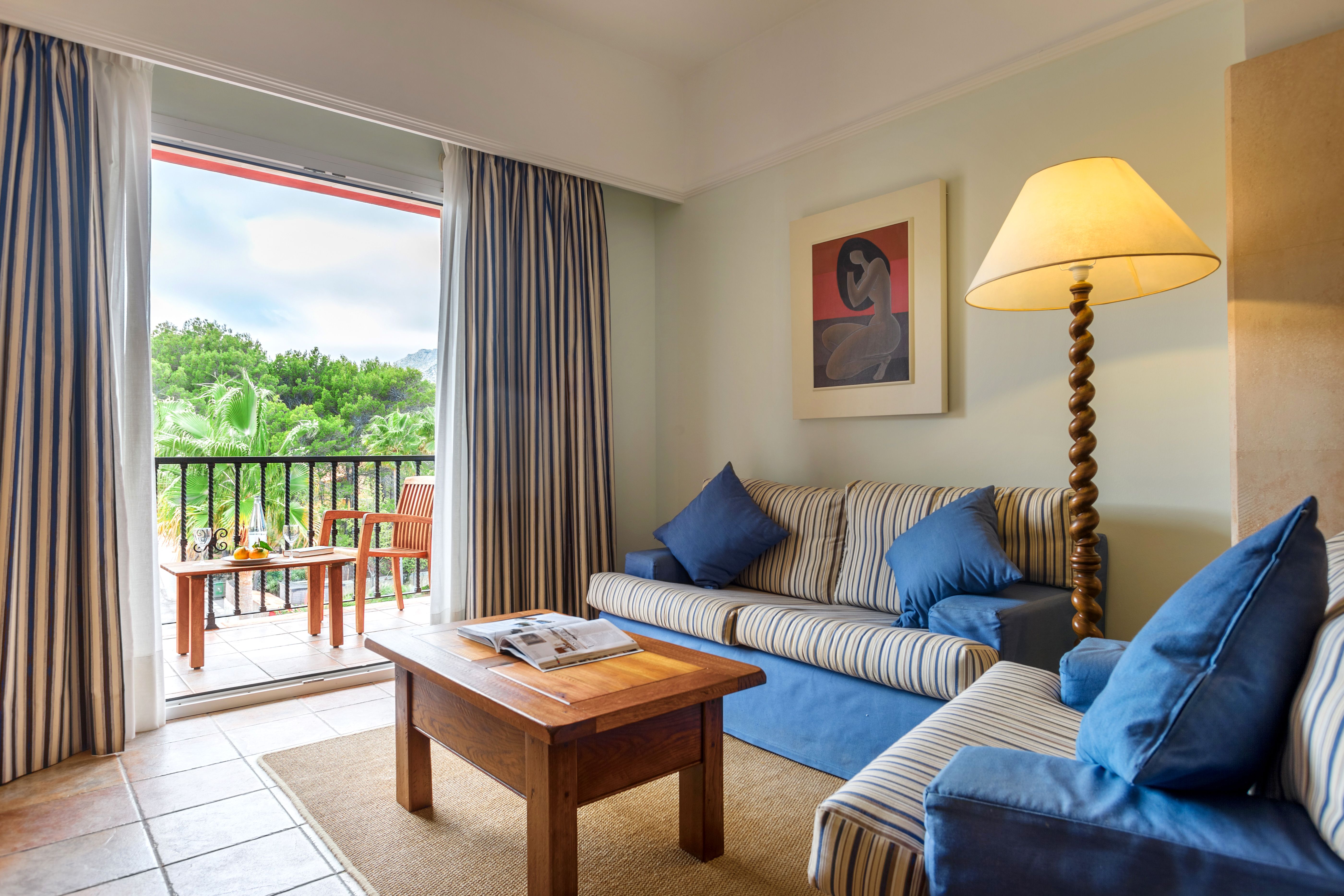 room detail thumbnail 2