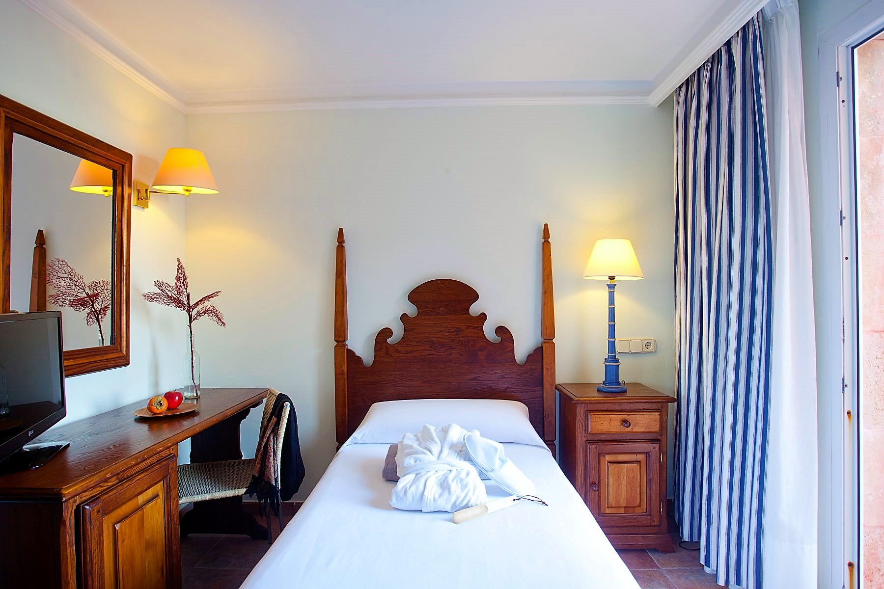 Hotel cala sant vicenç 