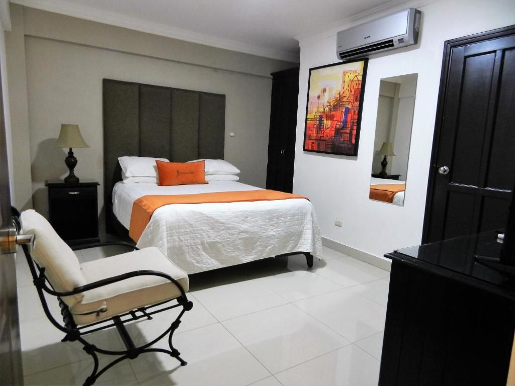 room detail thumbnail 2
