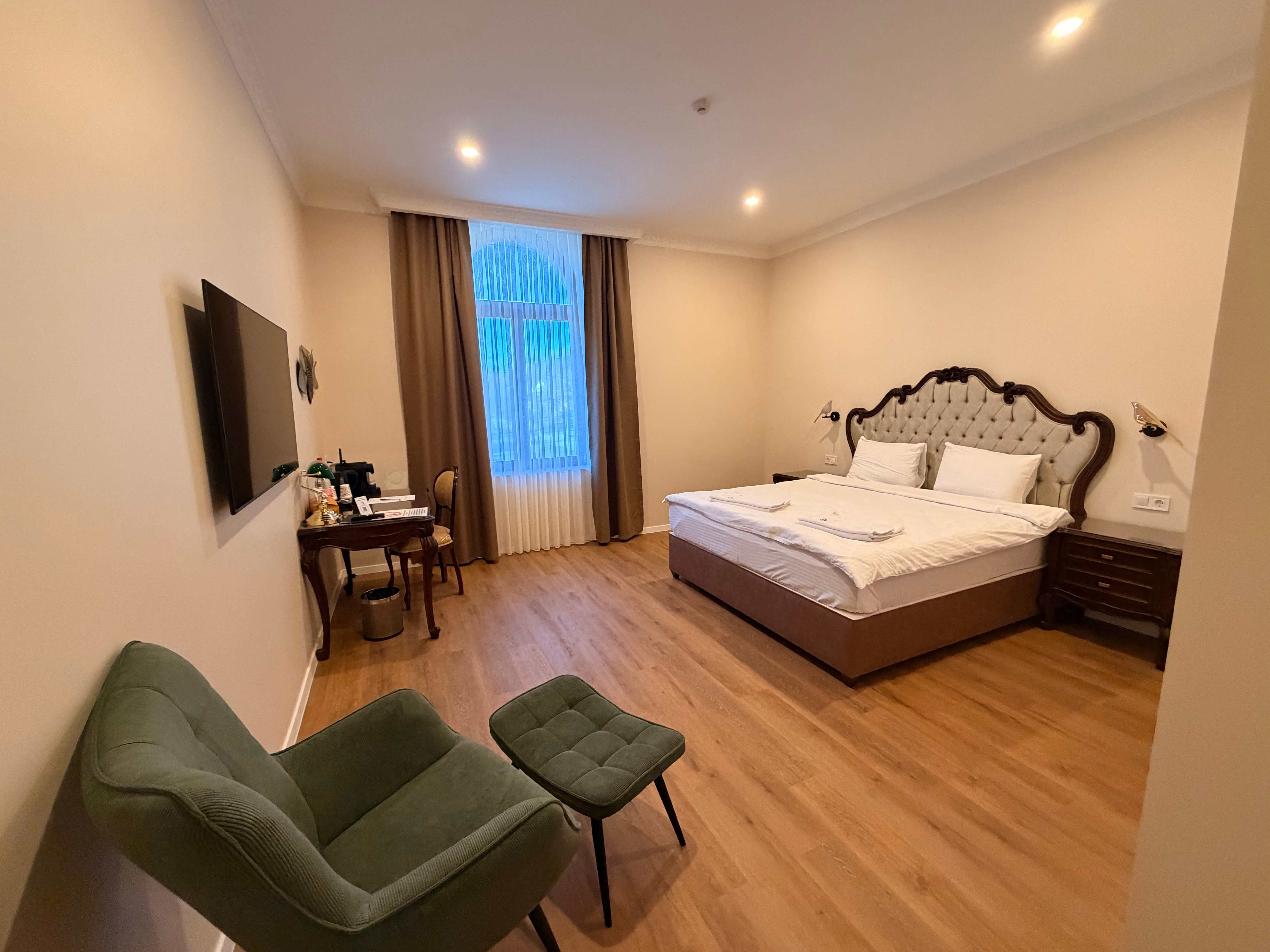 room detail thumbnail 0