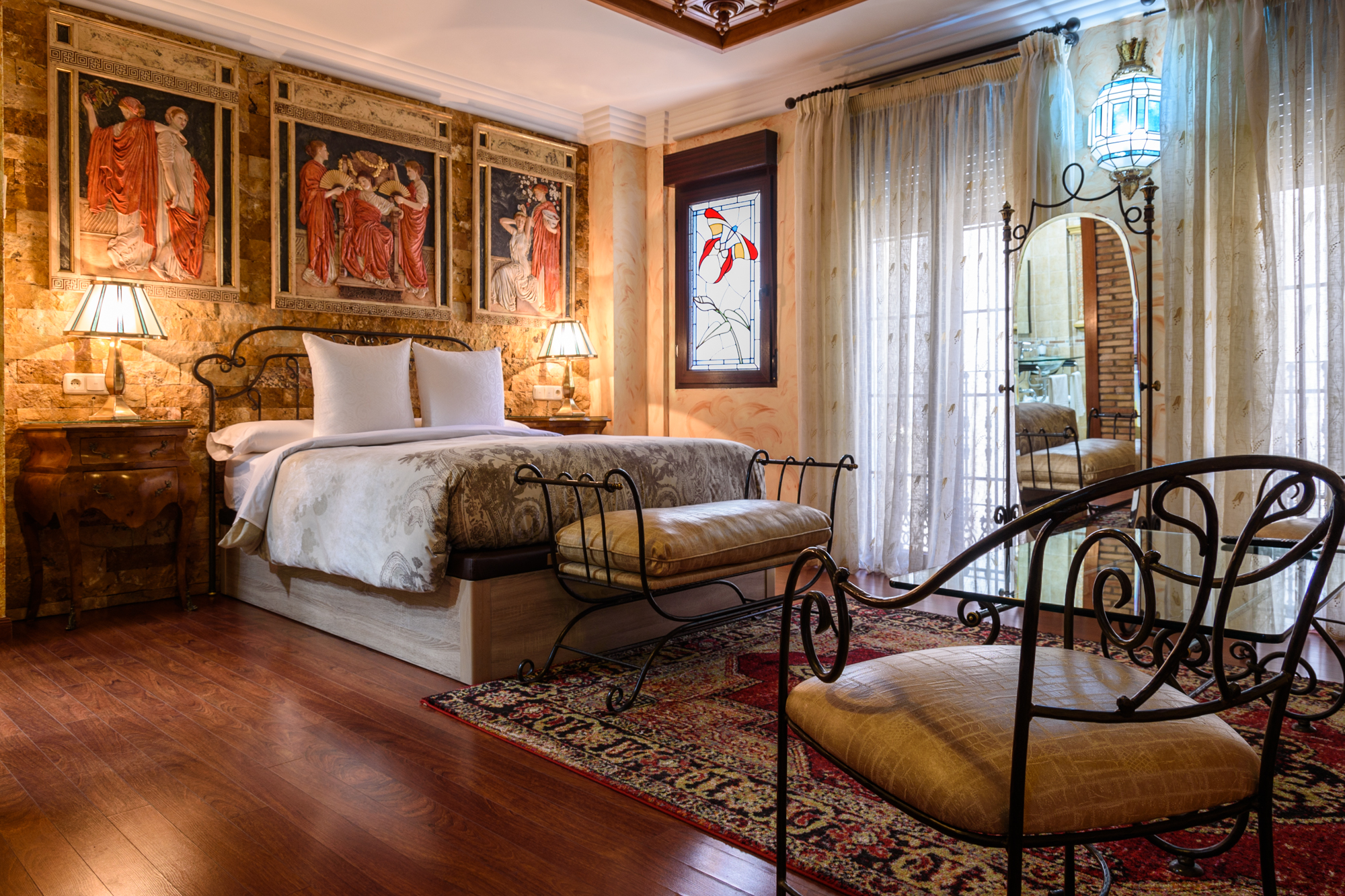 room detail thumbnail 2