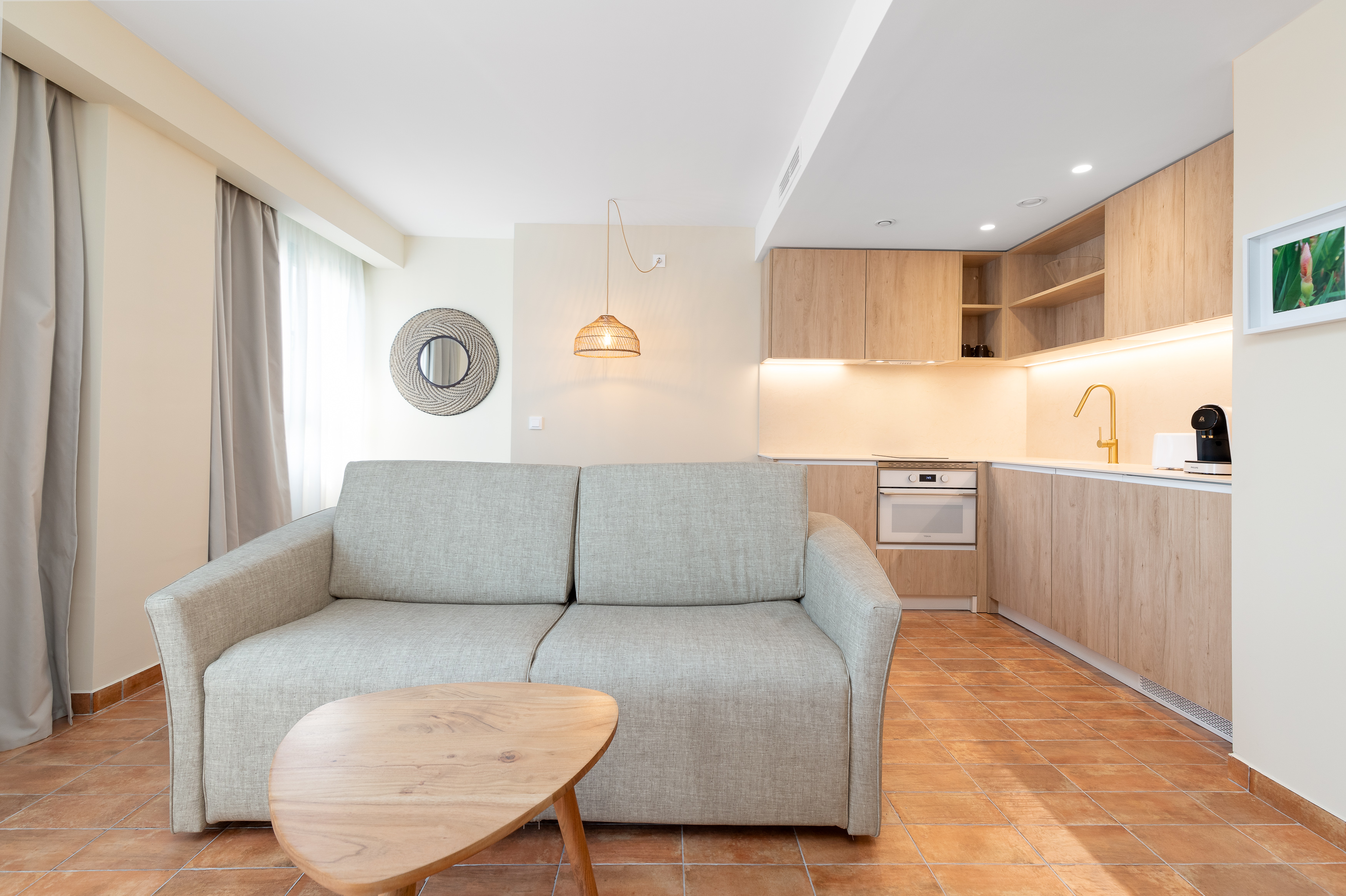 Apartment mit 1 schlafzimmer und balkon