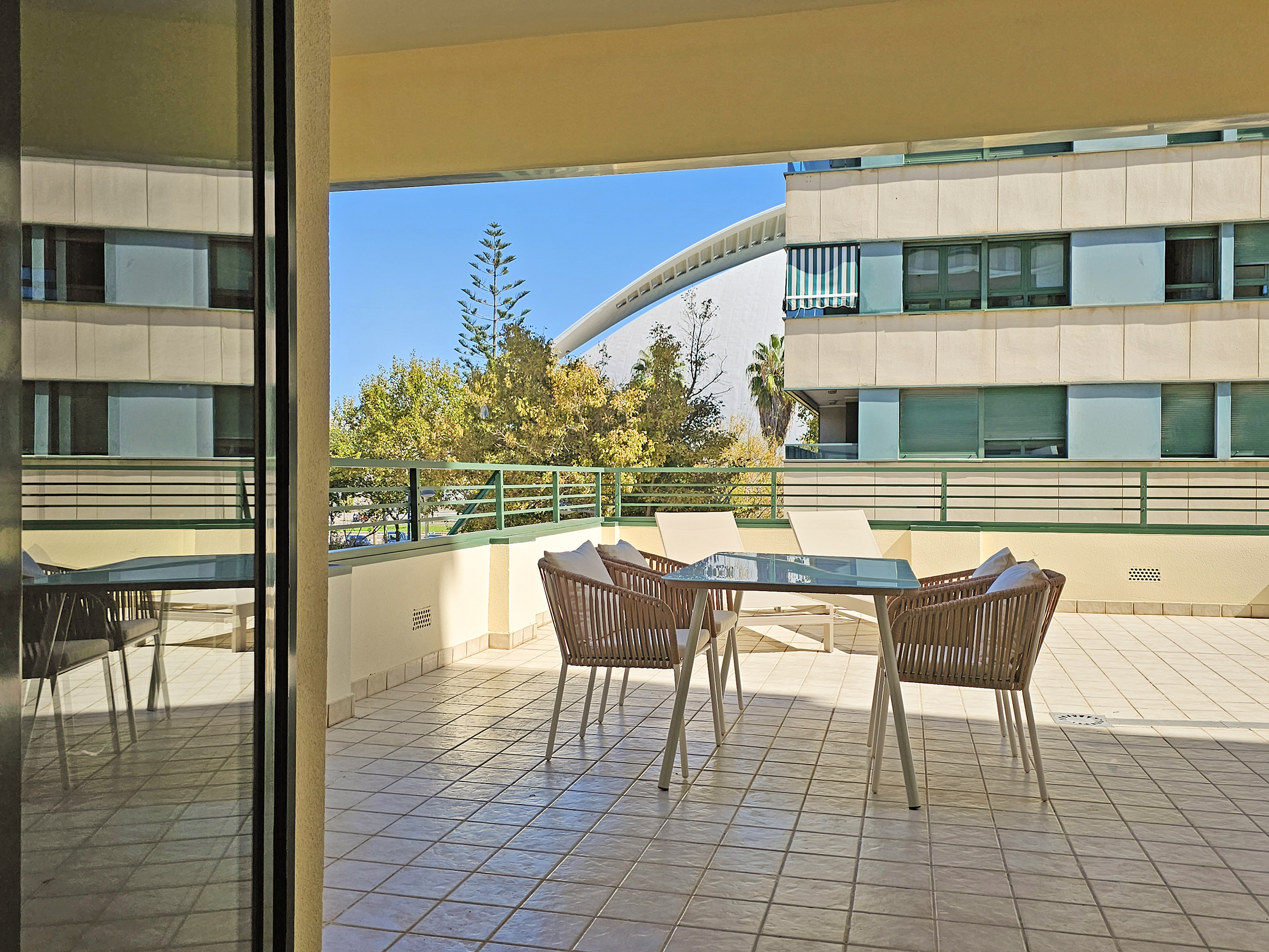 One-bedroom apartment with terrace