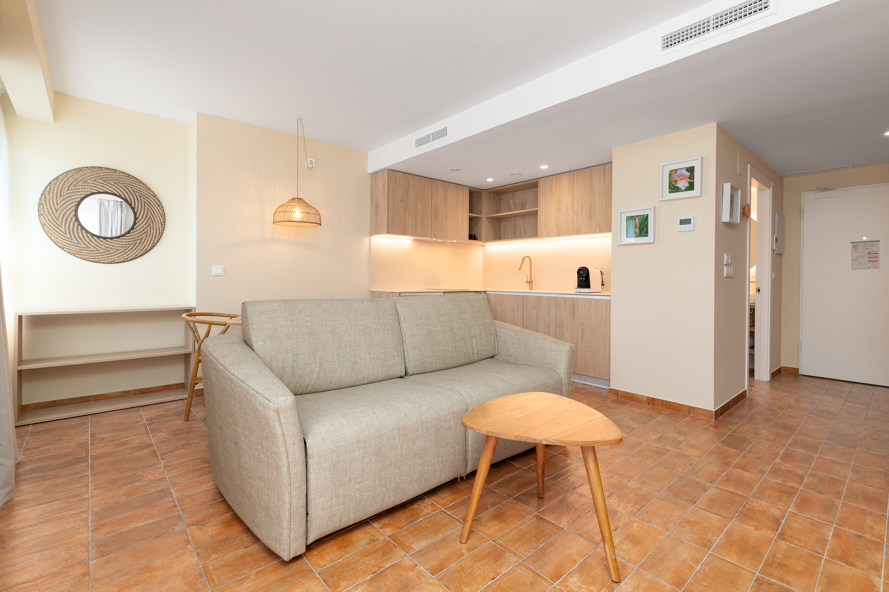Apartment mit 1 schlafzimmer und balkon