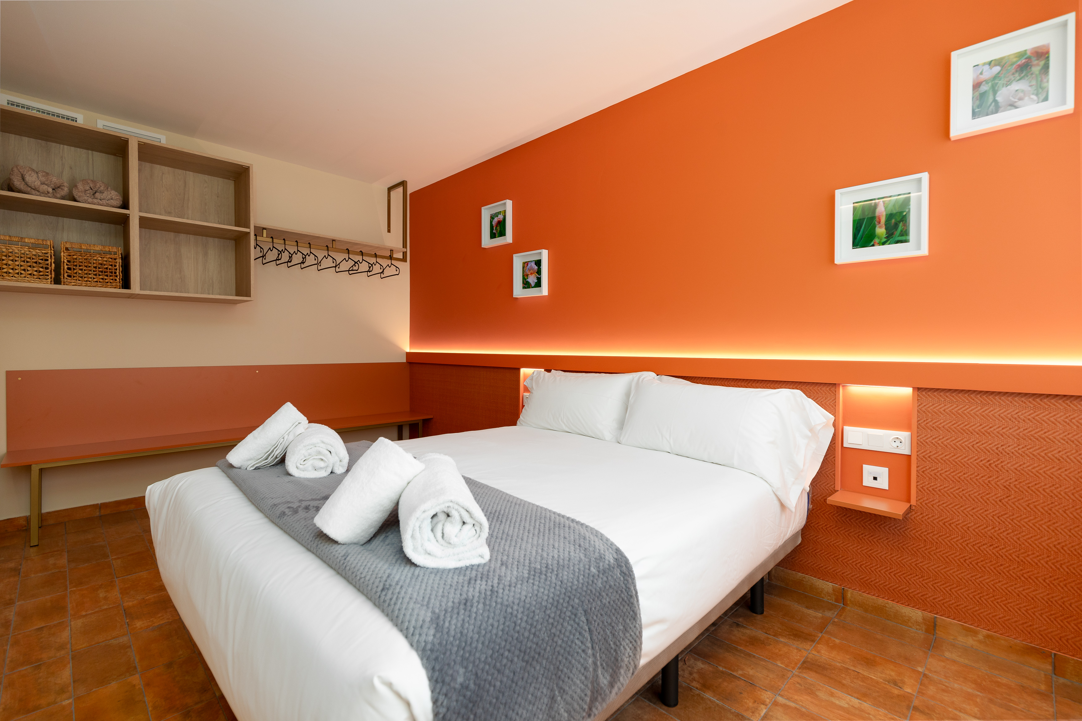 One-bedroom apartment with terrace