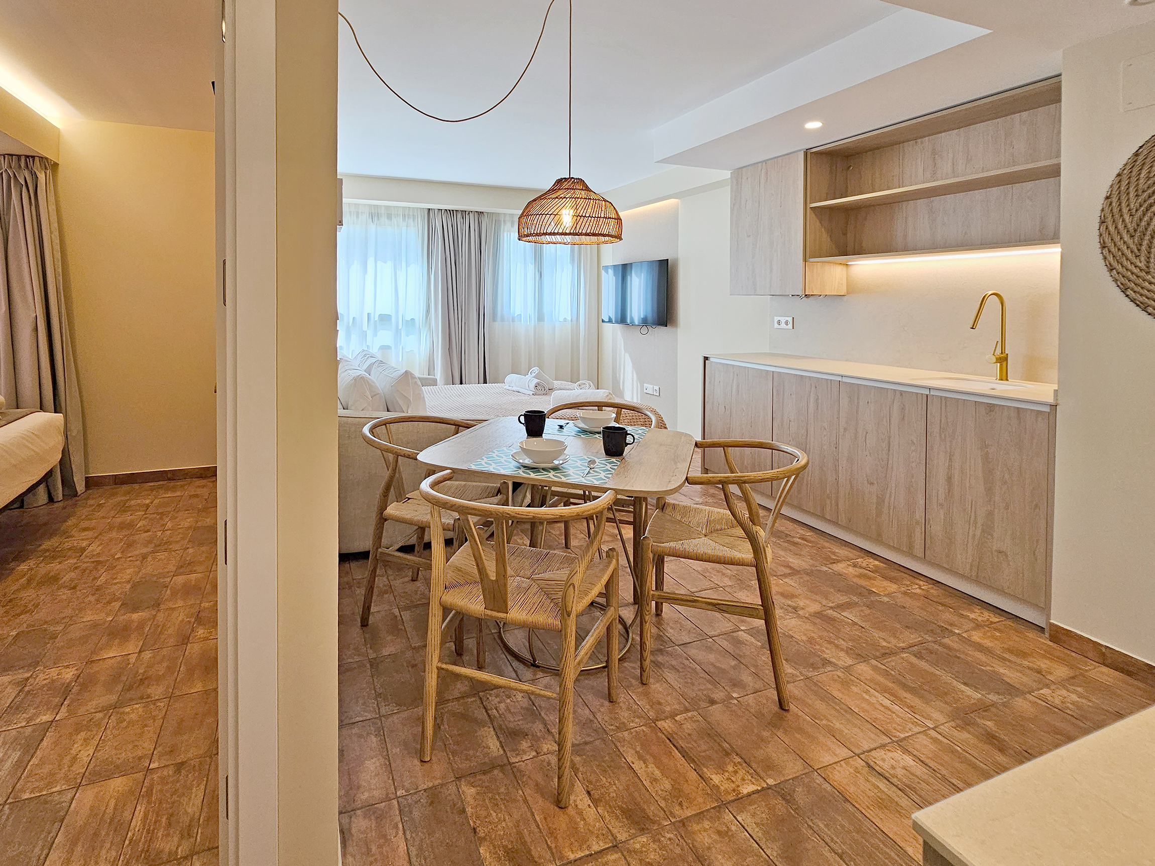 Apartamento de 1 dormitorio con balcón