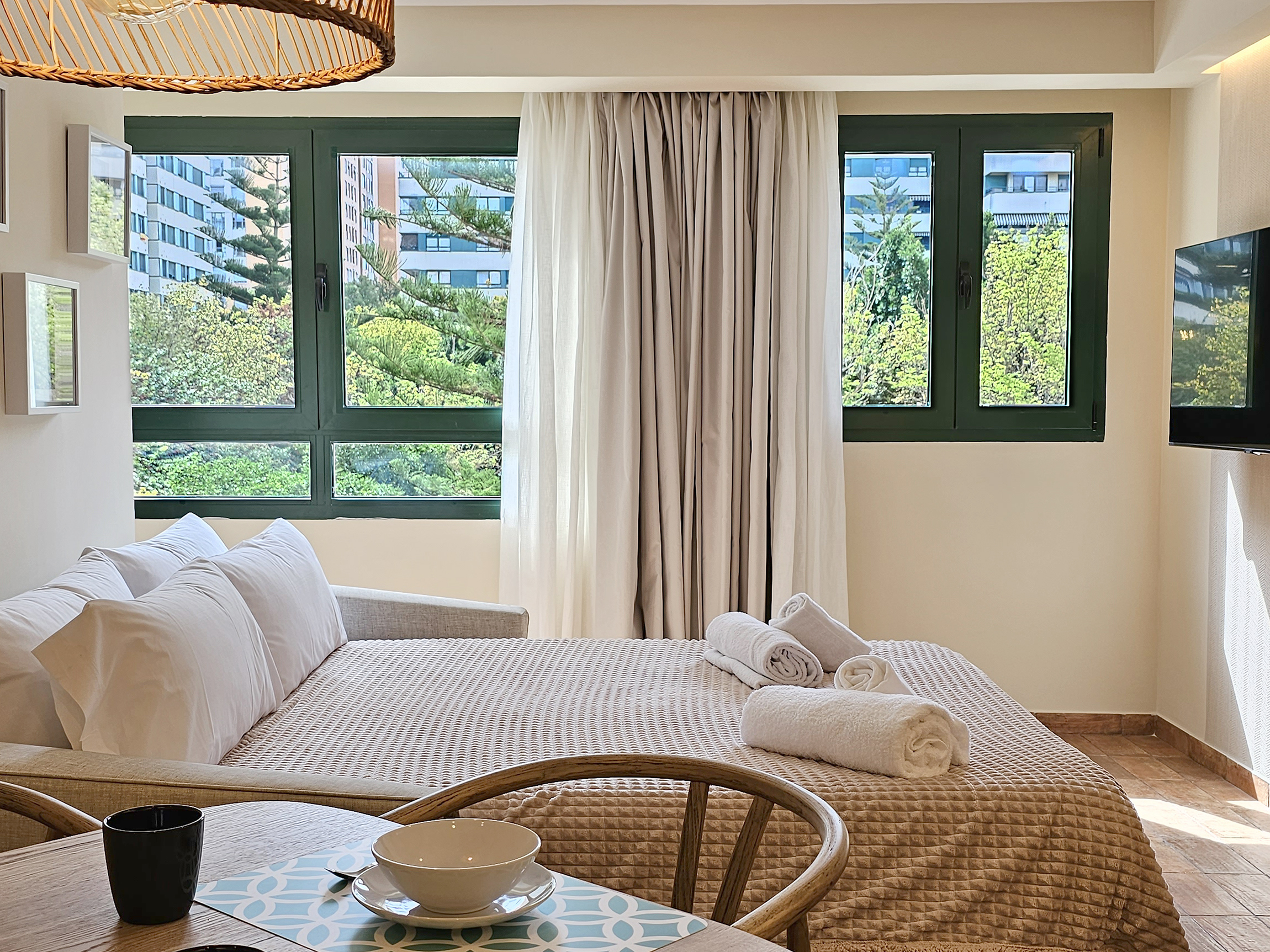Apartamento de 1 dormitorio con balcón