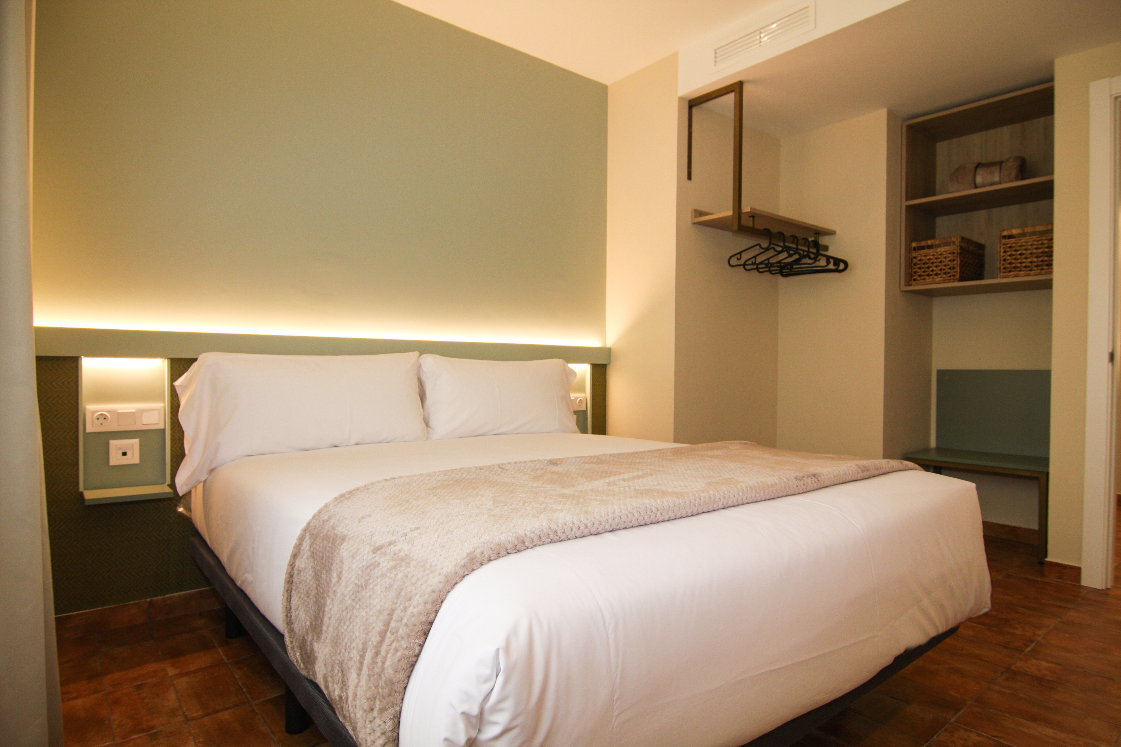 Apartment mit 1 schlafzimmer und balkon