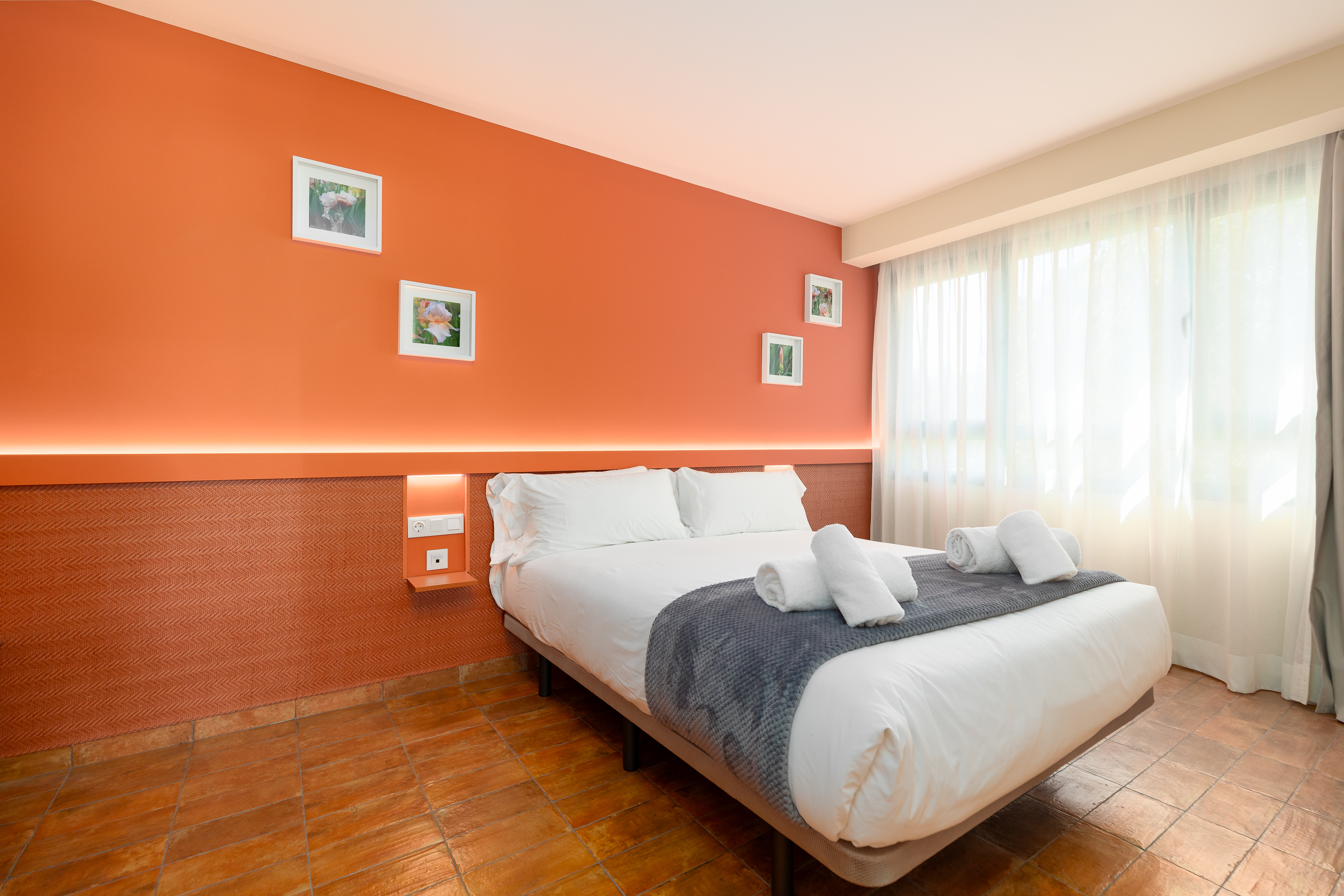 One-bedroom apartment with terrace