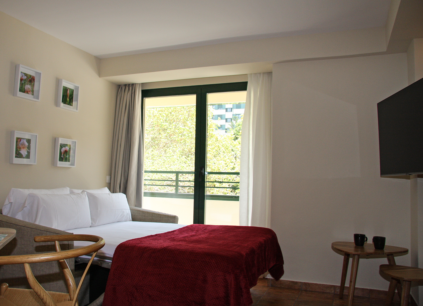 Apartment mit 1 schlafzimmer und balkon