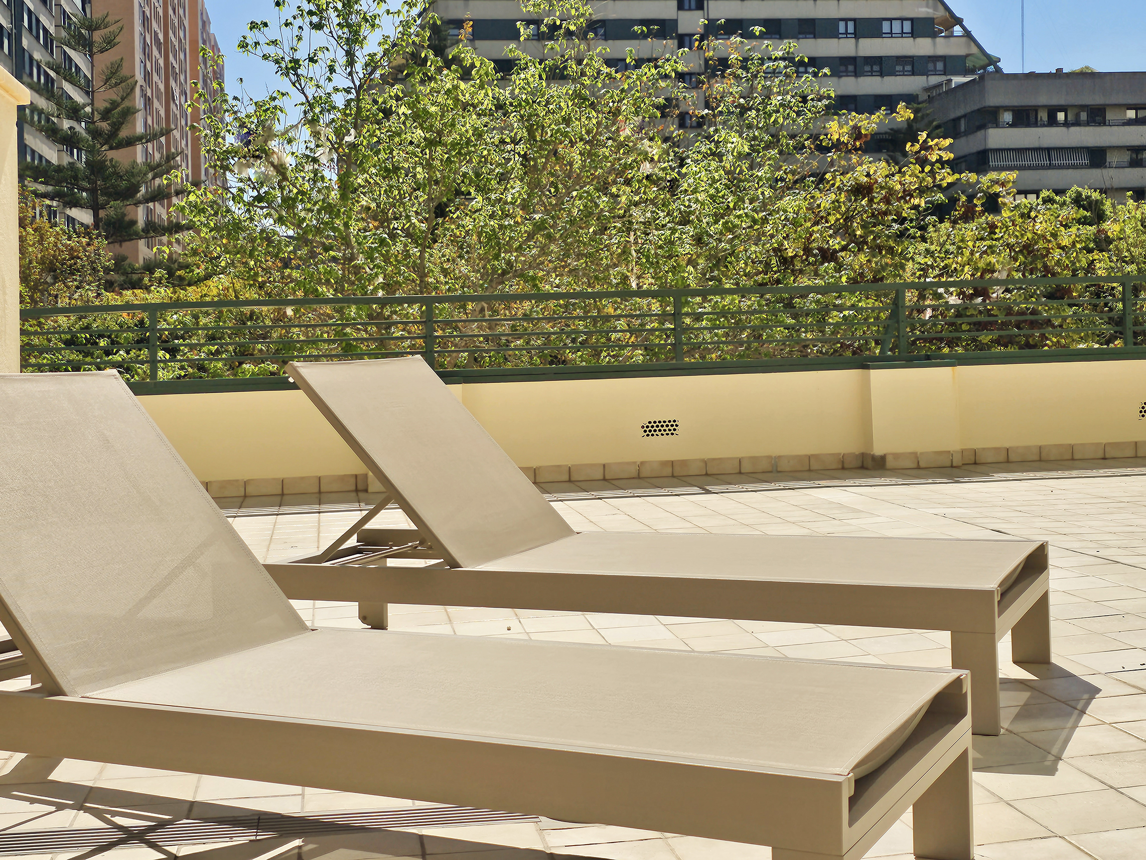 One-bedroom apartment with terrace