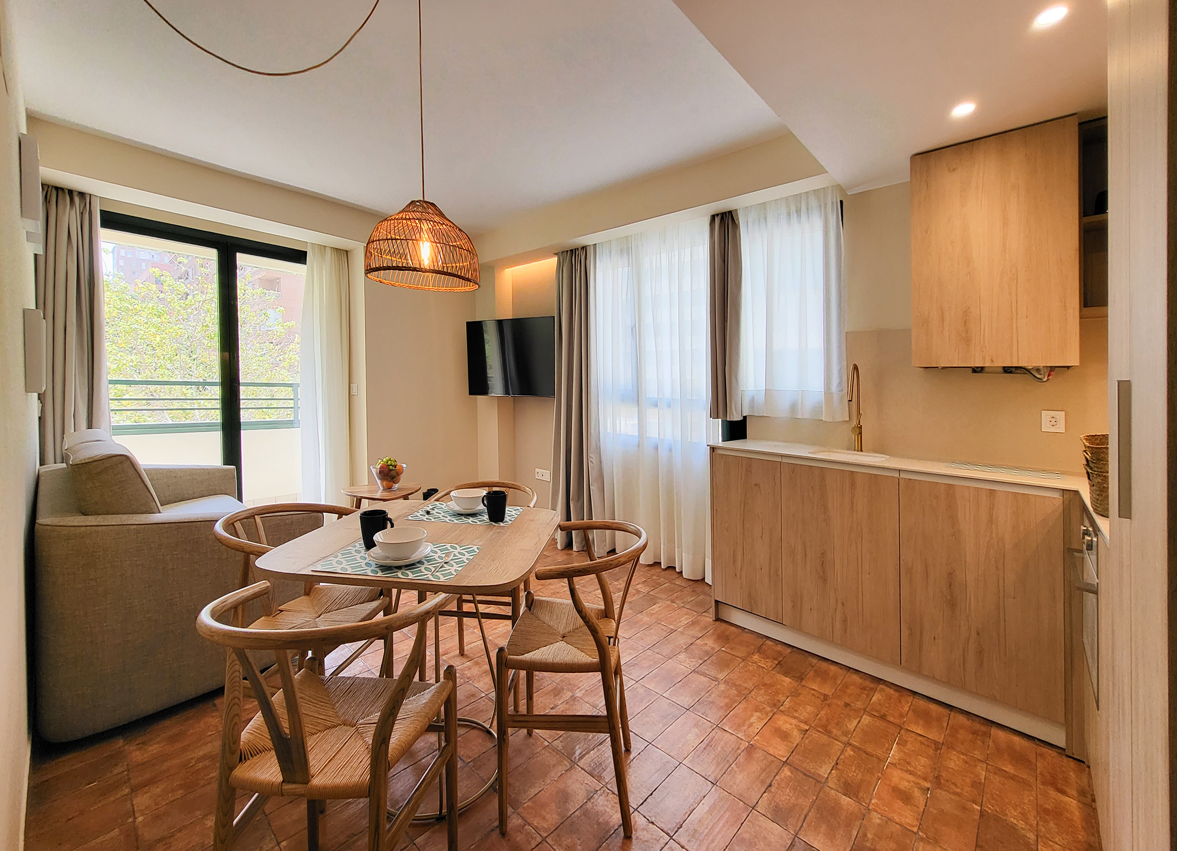 Apartment mit 1 schlafzimmer und balkon