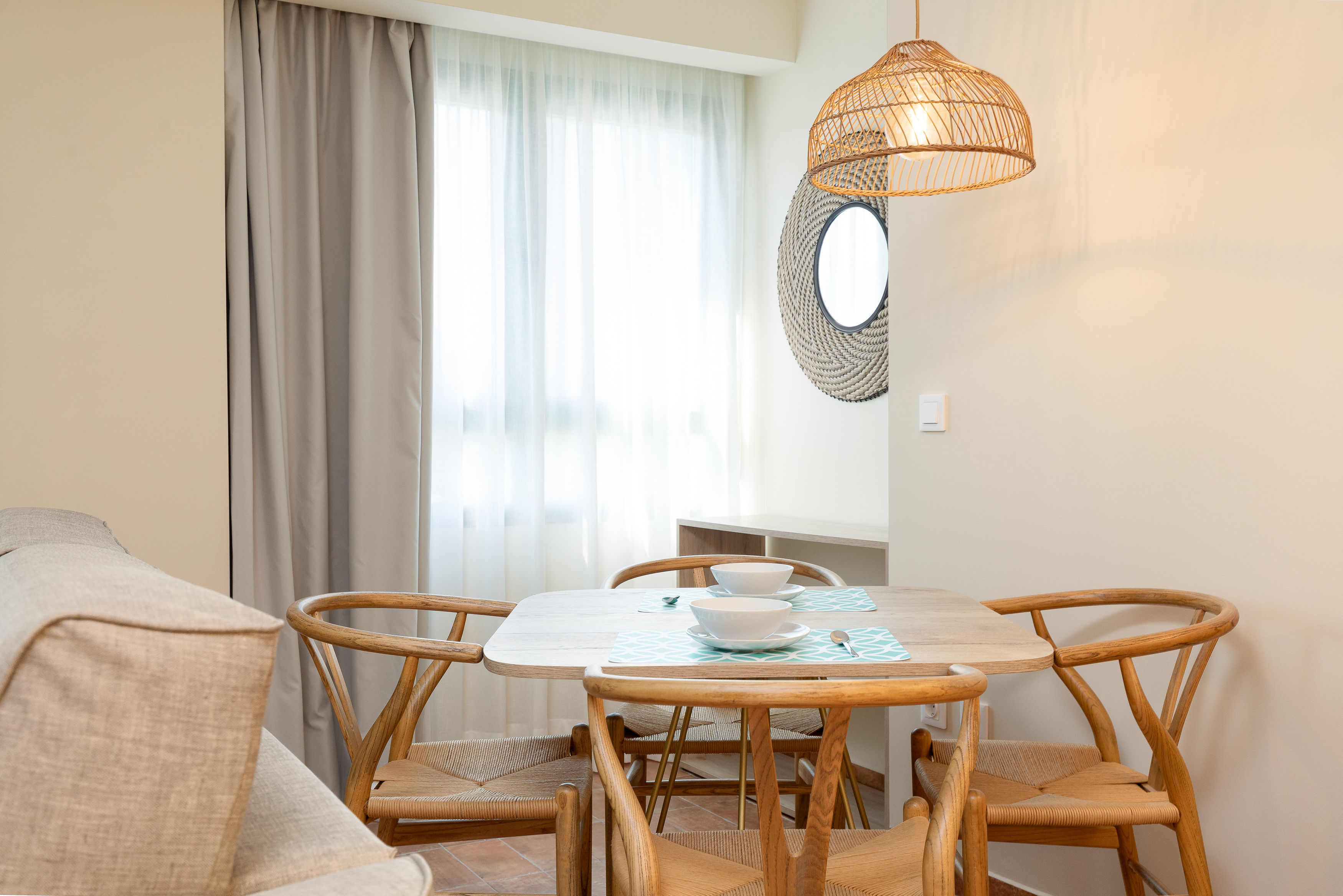 Apartment mit 1 schlafzimmer und balkon