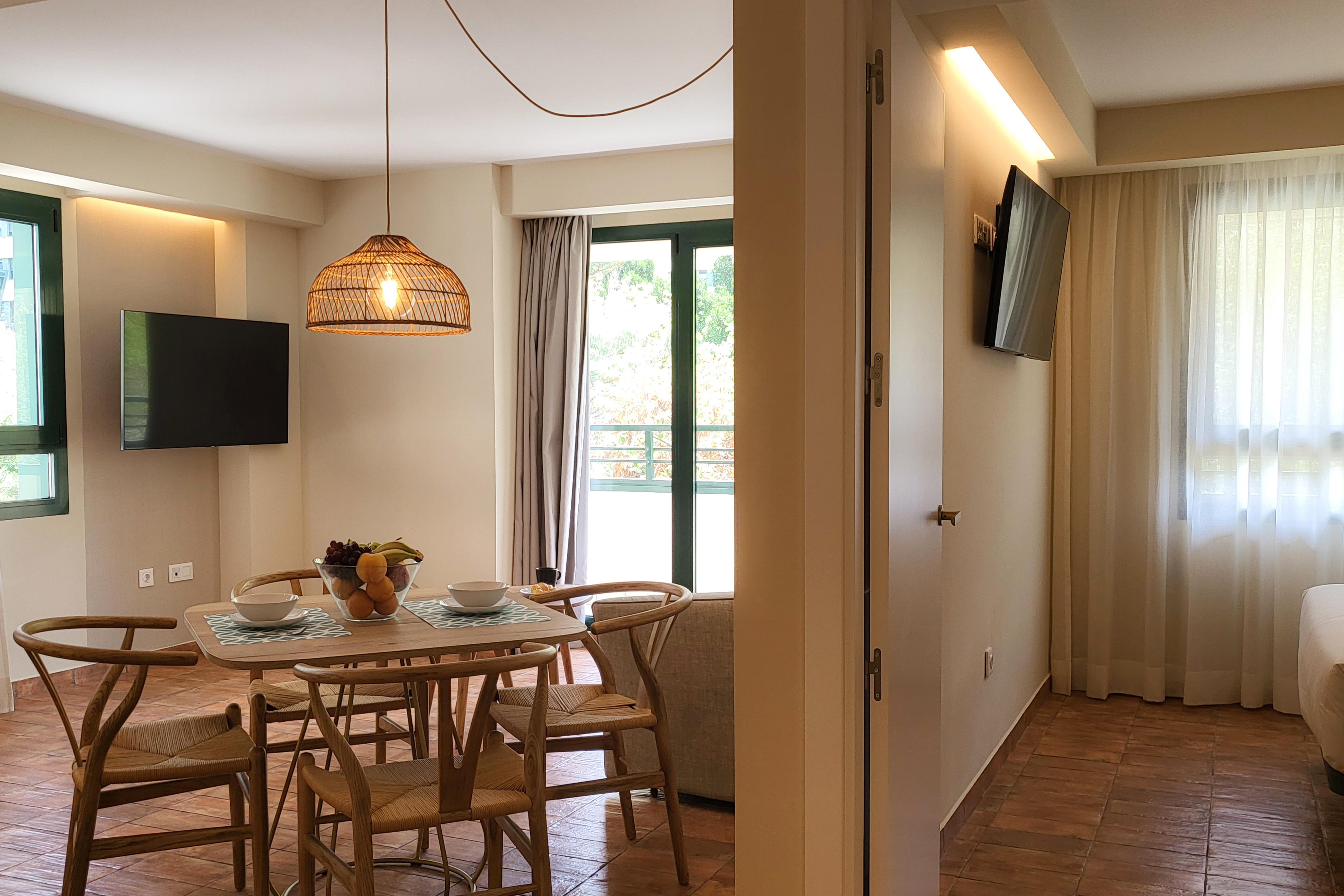 Apartment mit 1 schlafzimmer und balkon