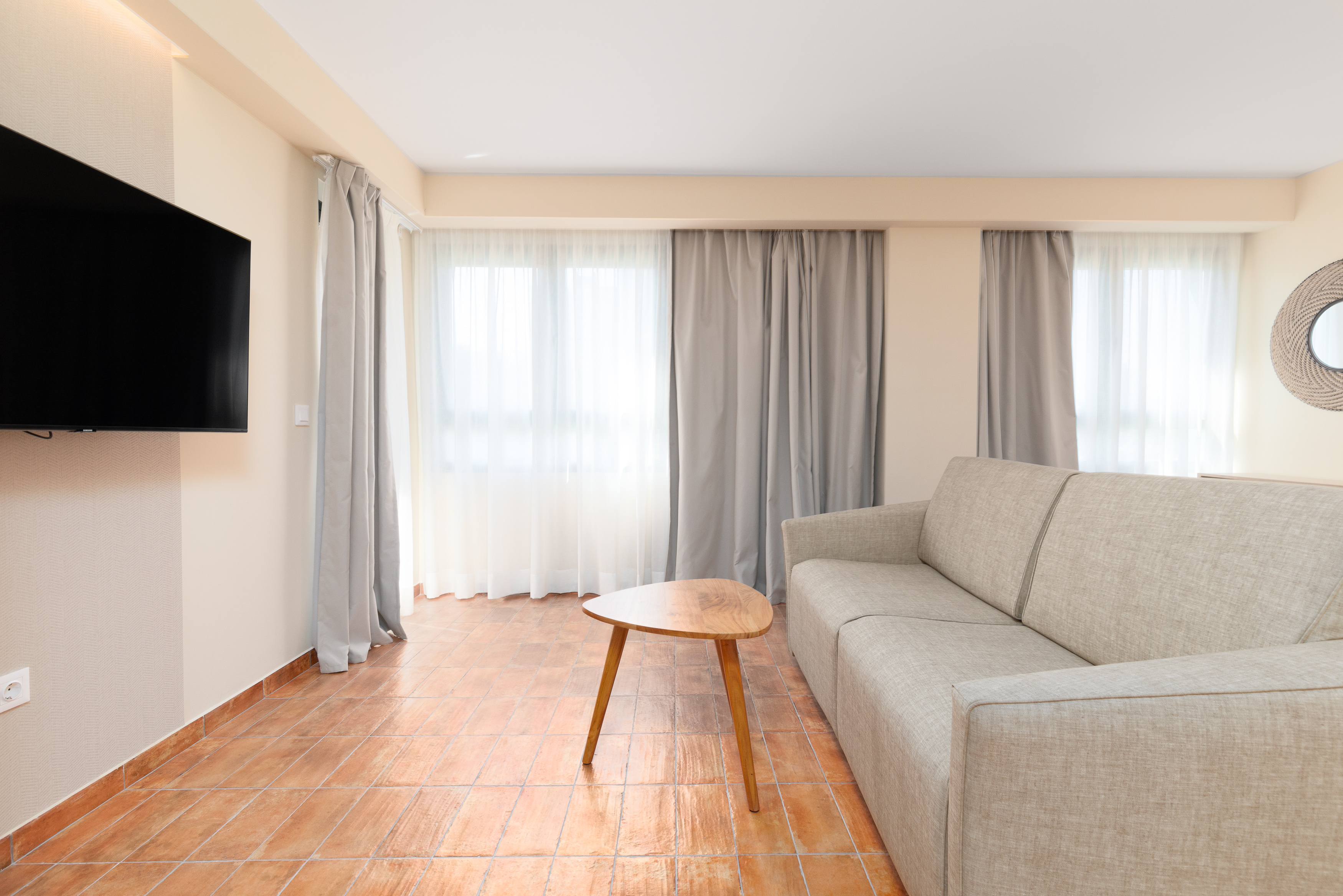 Apartment mit 1 schlafzimmer und balkon