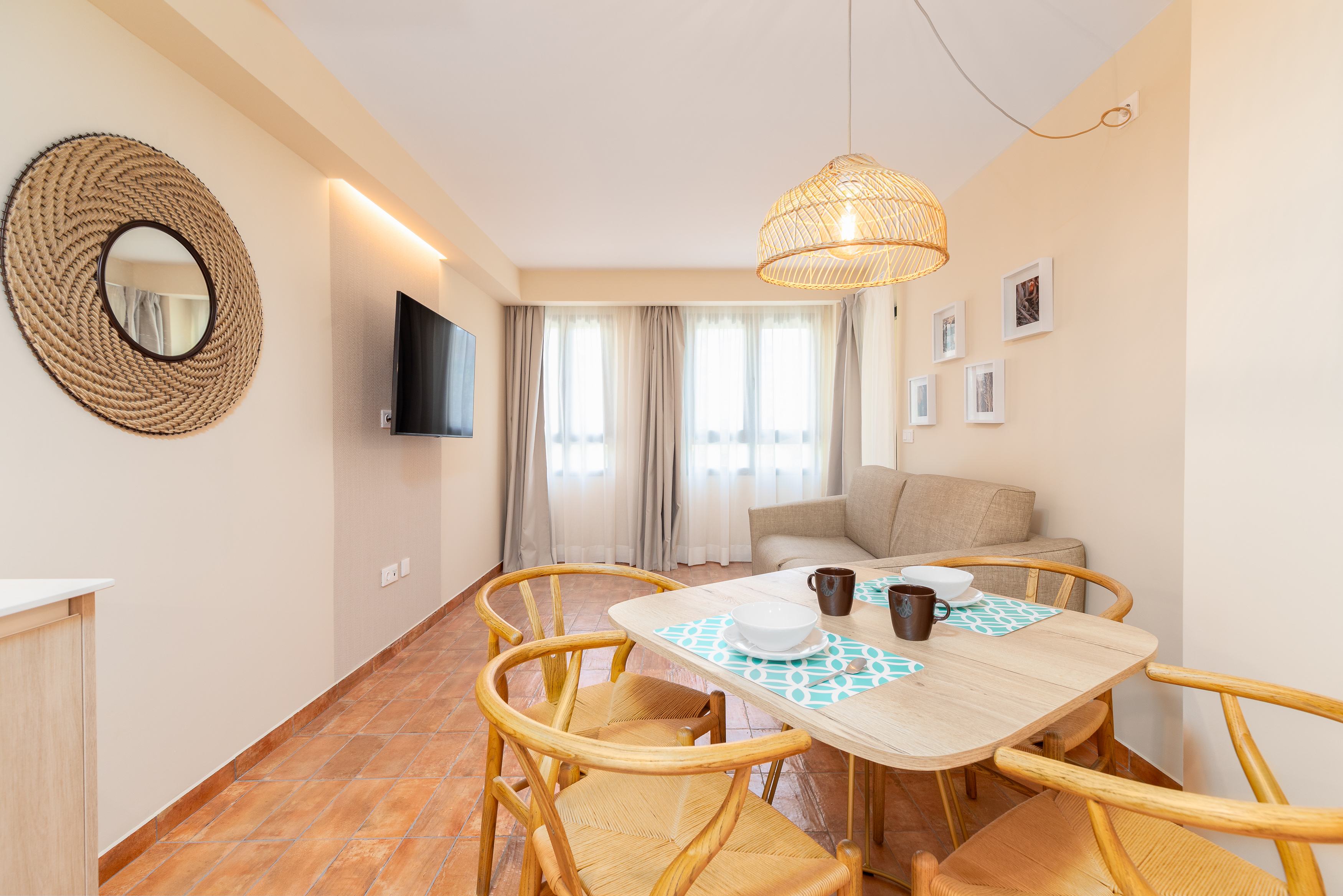 Apartamento de 1 dormitorio con balcón