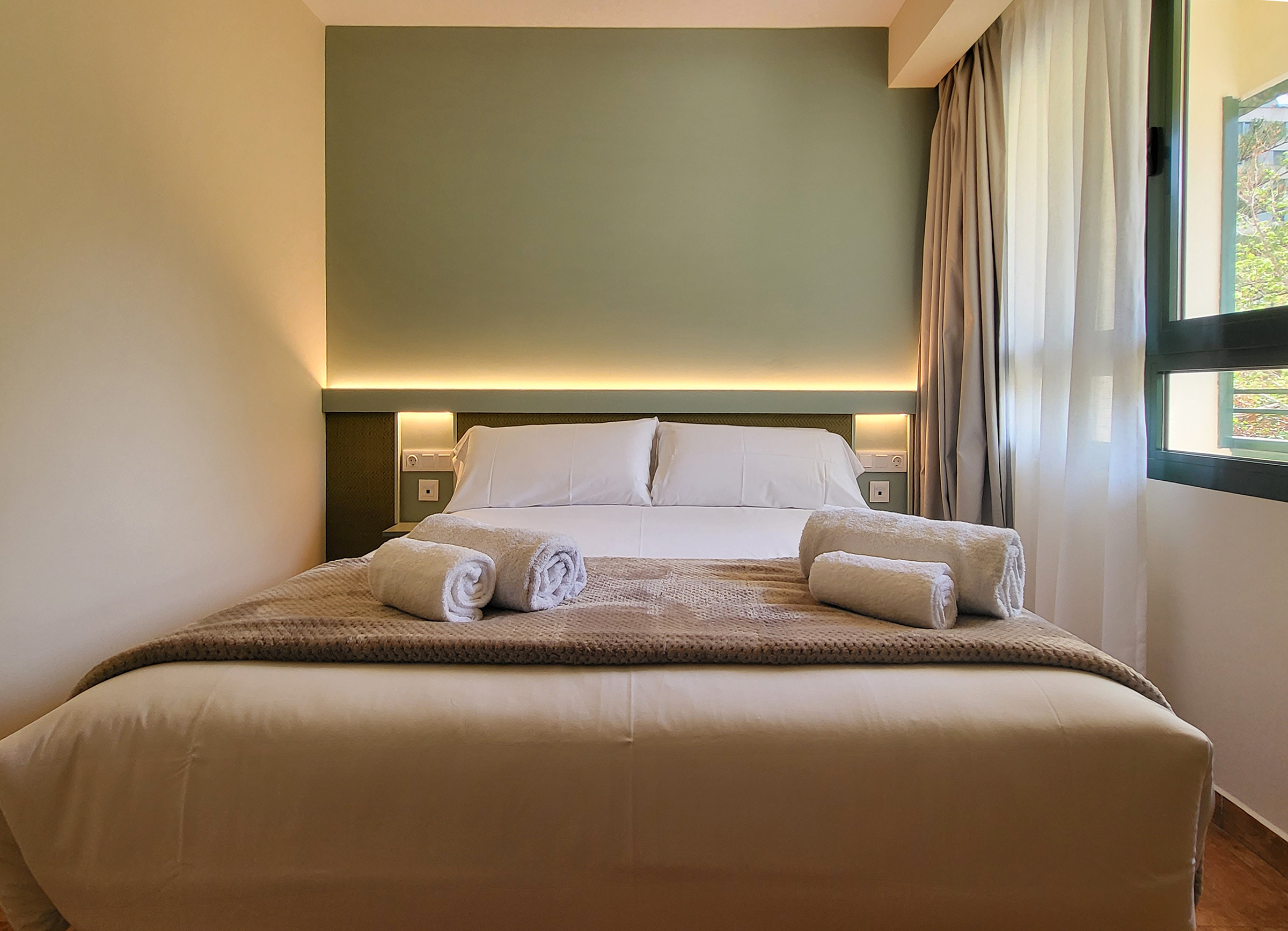 Apartment mit 1 schlafzimmer und balkon