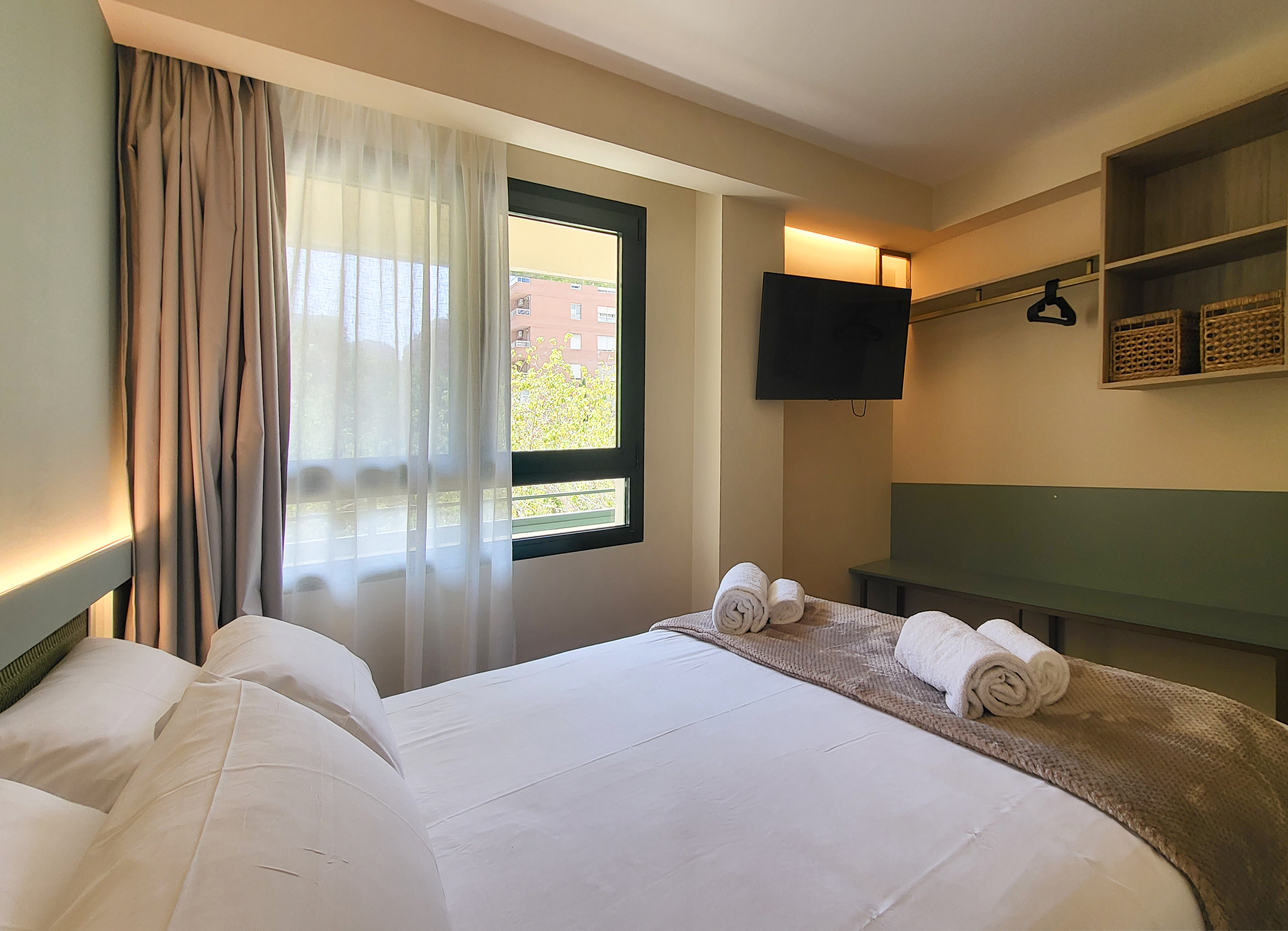 Apartment mit 1 schlafzimmer und balkon