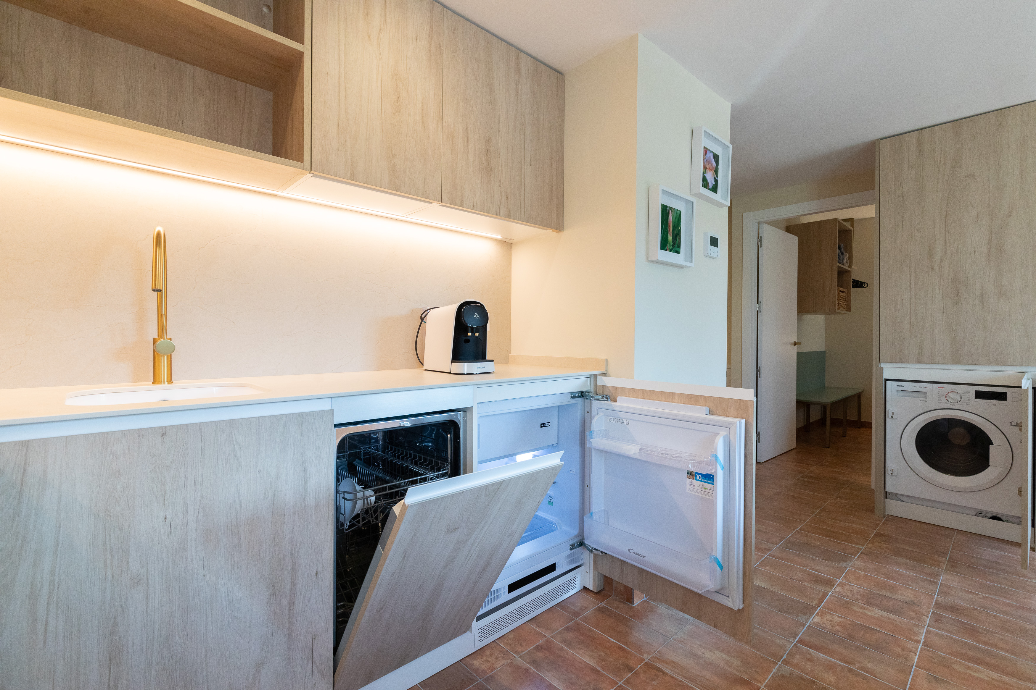 Apartment mit 1 schlafzimmer und balkon