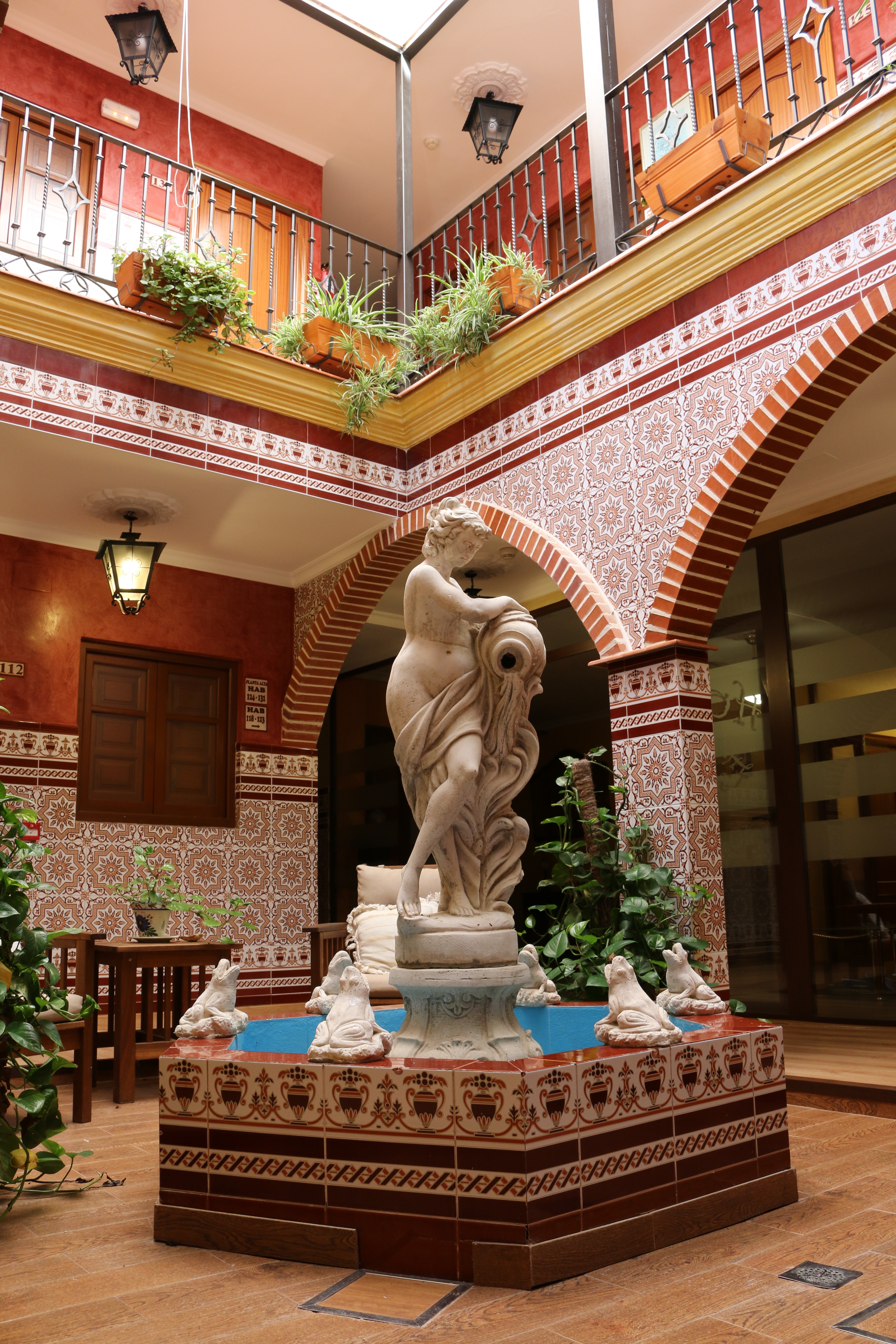 Hotel esmeralda, Osuna